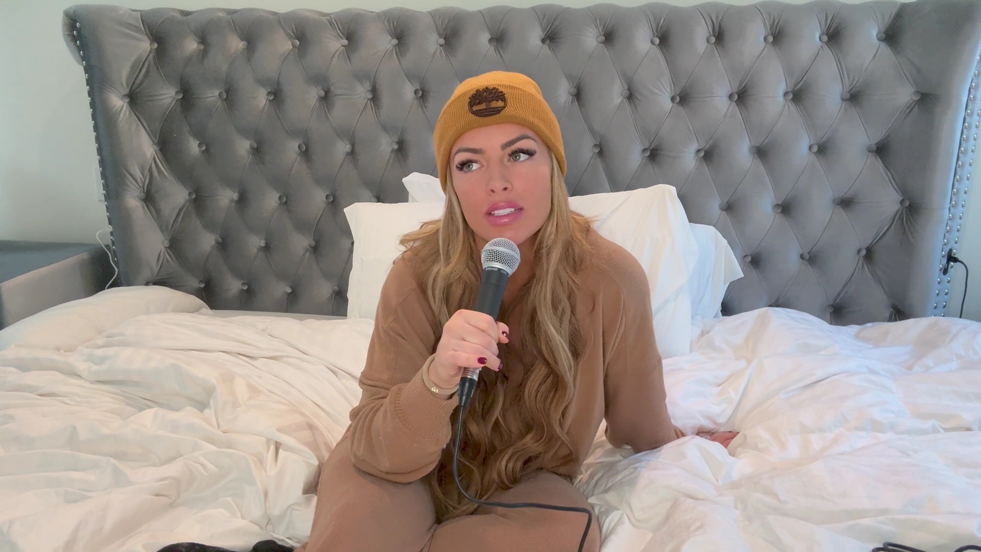 x2mate_com-Ep_6_-_BTS_Stories___Tough_Enough__and__Total_Divas____Power_Alphas_Podcast_w__Mandy_Saccomanno-281080p29_mp42653.jpg