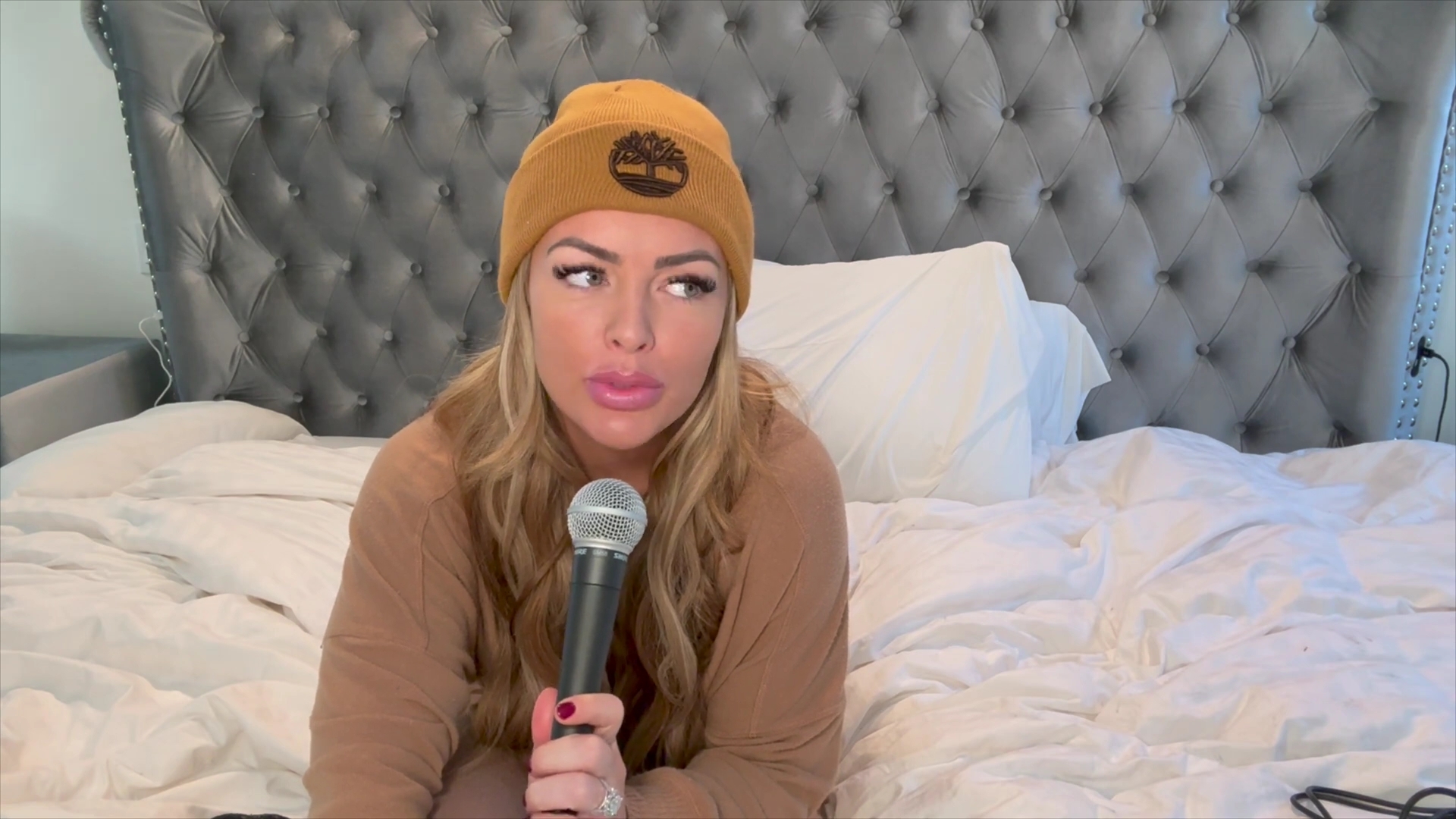 x2mate_com-Ep_6_-_BTS_Stories___Tough_Enough__and__Total_Divas____Power_Alphas_Podcast_w__Mandy_Saccomanno-281080p29_mp42893.jpg