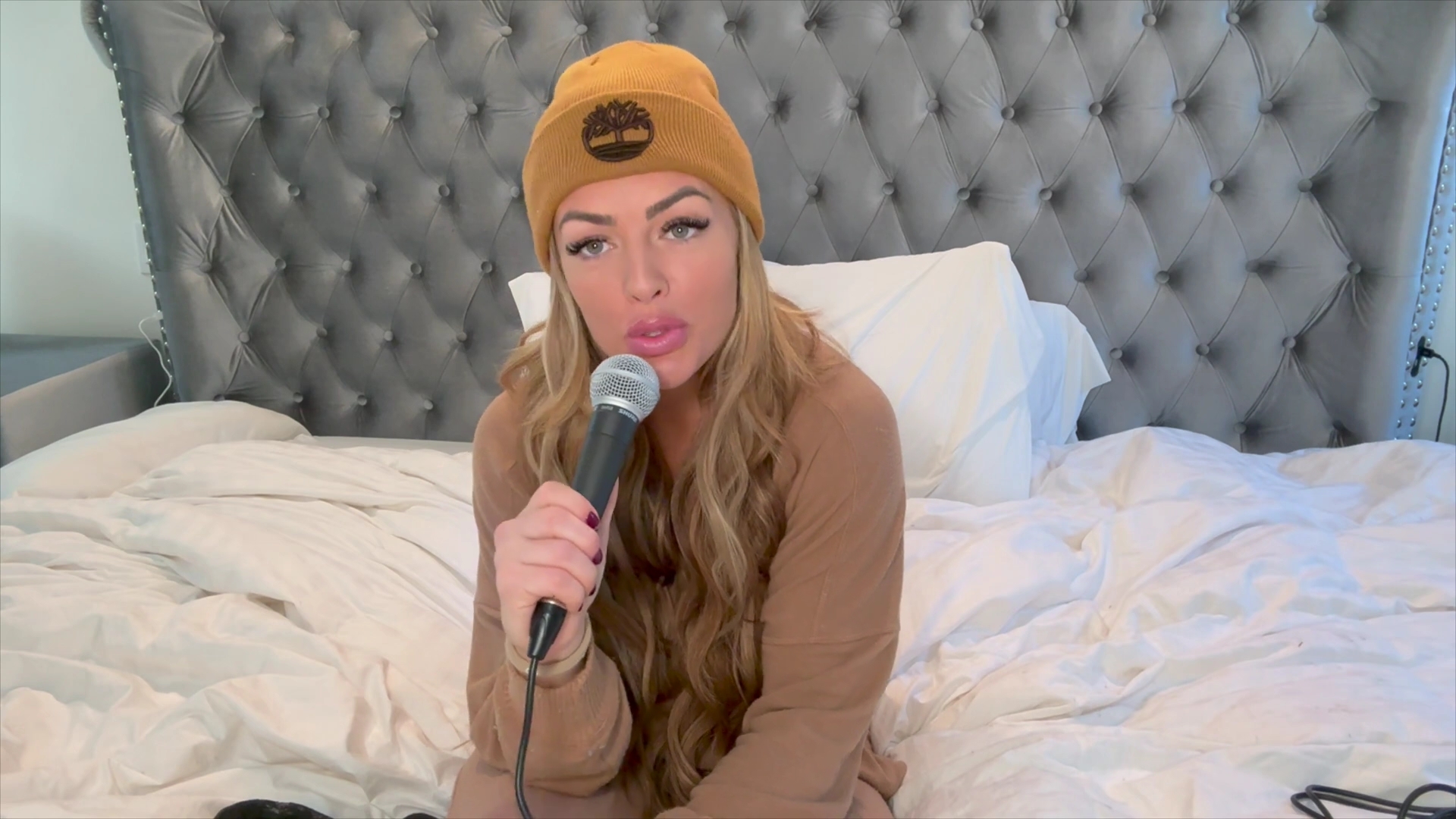 x2mate_com-Ep_6_-_BTS_Stories___Tough_Enough__and__Total_Divas____Power_Alphas_Podcast_w__Mandy_Saccomanno-281080p29_mp42931.jpg