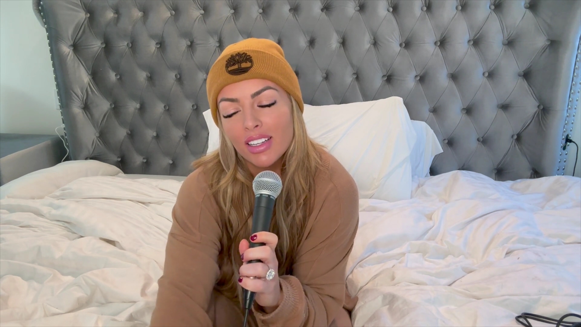 x2mate_com-Ep_6_-_BTS_Stories___Tough_Enough__and__Total_Divas____Power_Alphas_Podcast_w__Mandy_Saccomanno-281080p29_mp43128.jpg