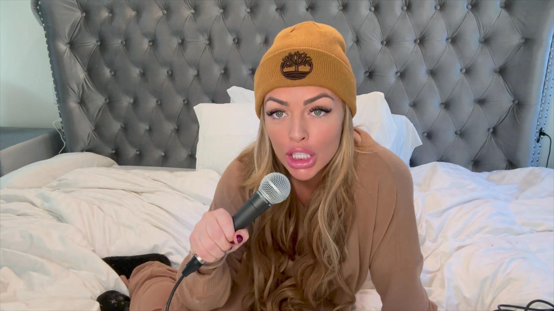 x2mate_com-Ep_6_-_BTS_Stories___Tough_Enough__and__Total_Divas____Power_Alphas_Podcast_w__Mandy_Saccomanno-281080p29_mp43218.jpg