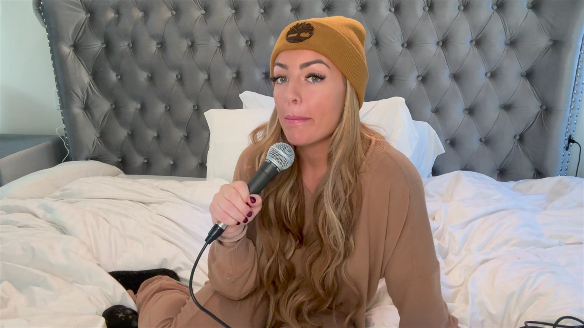 x2mate_com-Ep_6_-_BTS_Stories___Tough_Enough__and__Total_Divas____Power_Alphas_Podcast_w__Mandy_Saccomanno-281080p29_mp43241.jpg