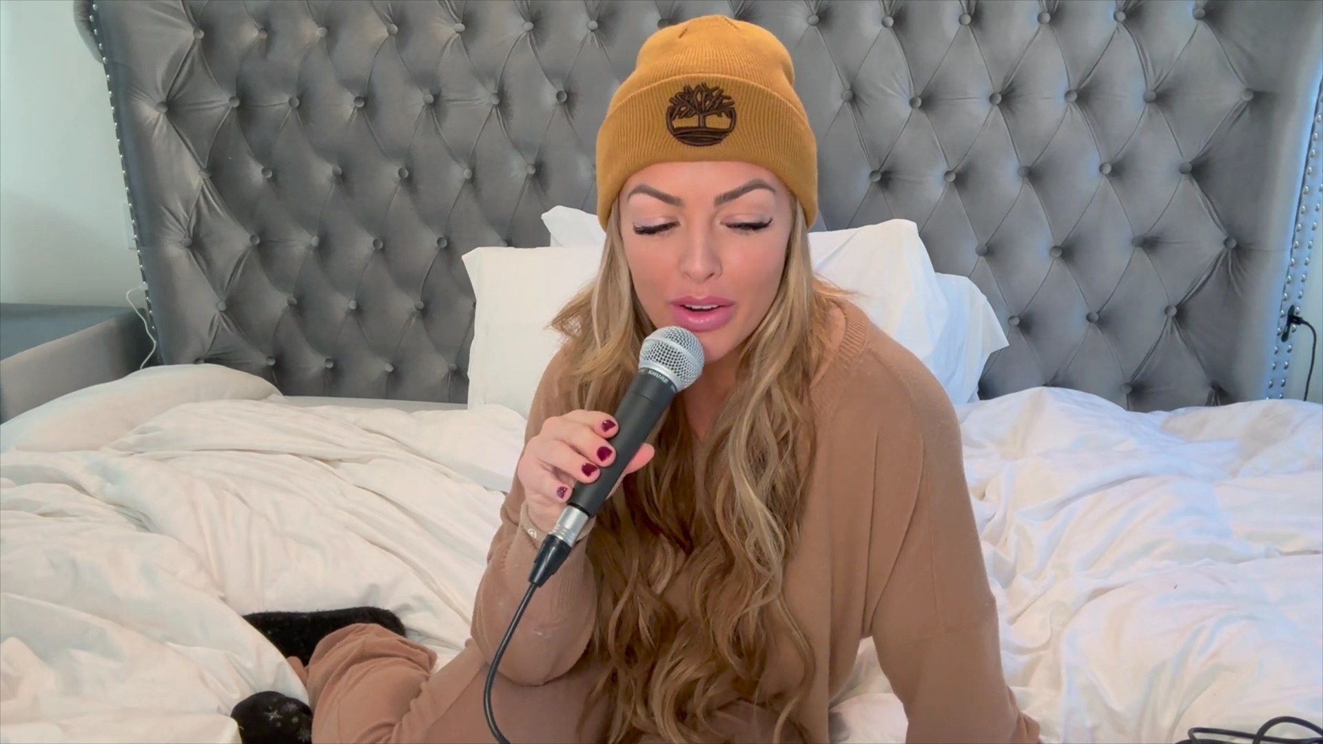 x2mate_com-Ep_6_-_BTS_Stories___Tough_Enough__and__Total_Divas____Power_Alphas_Podcast_w__Mandy_Saccomanno-281080p29_mp43299.jpg