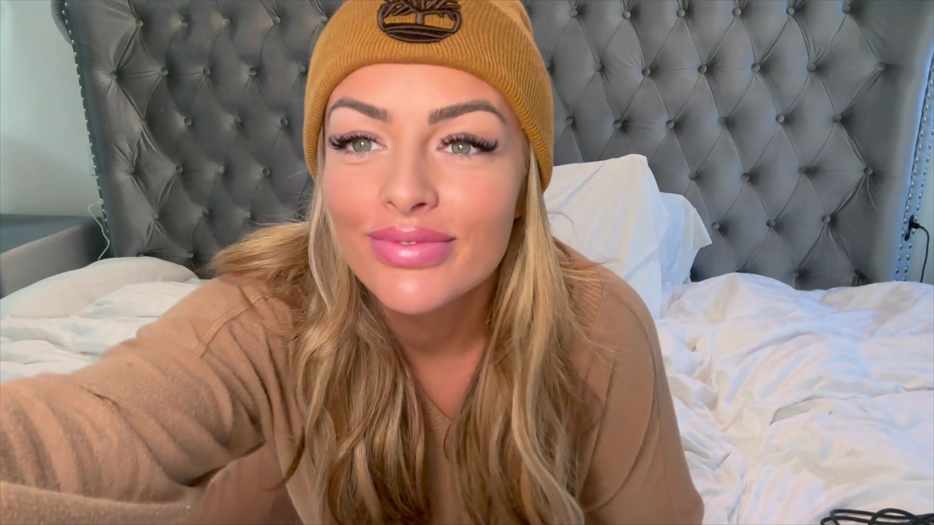 x2mate_com-Ep_6_-_BTS_Stories___Tough_Enough__and__Total_Divas____Power_Alphas_Podcast_w__Mandy_Saccomanno-281080p29_mp43363.jpg