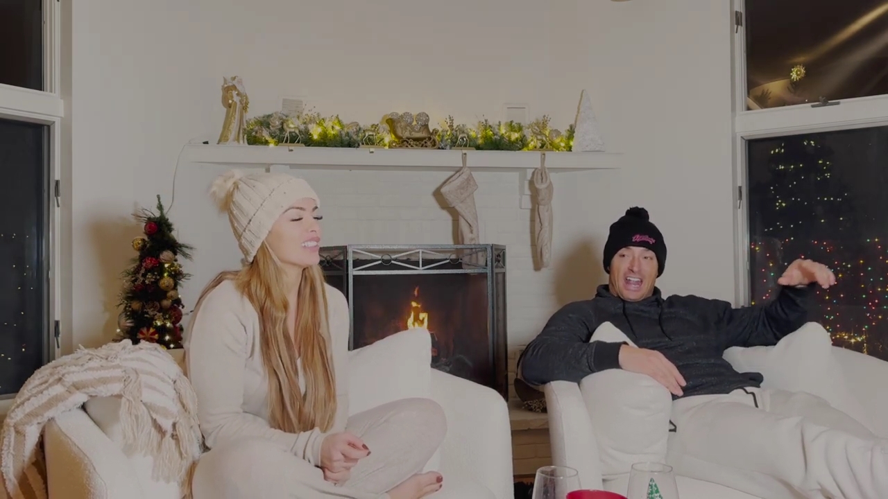 x2mate_com-Ep_8_-_Power_Alphas_Podcast___28Mandy_Saccomanno___Sabby_Piscitelli29-28720p6029_mp41209.jpg