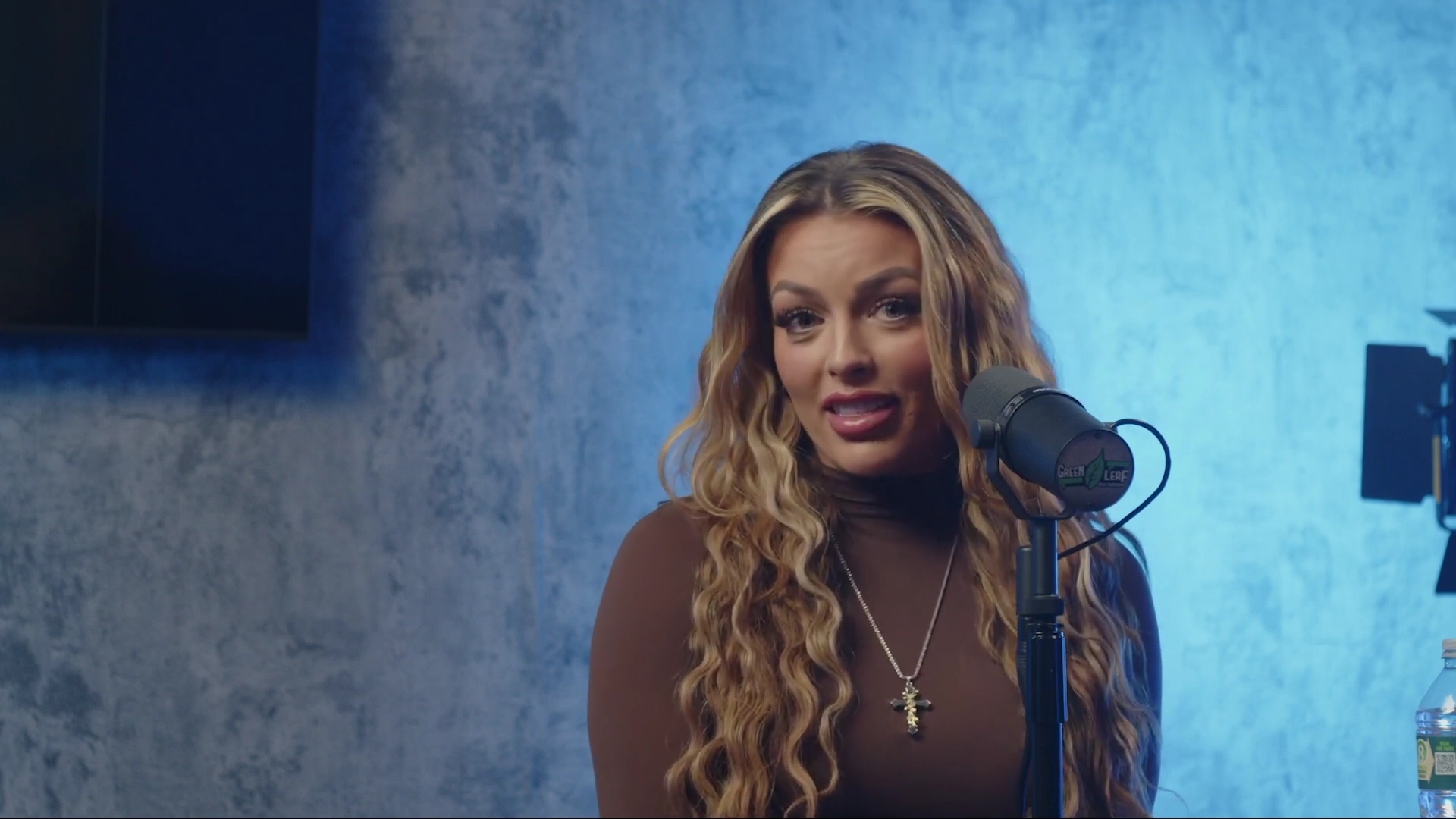 x2mate_com-Ep_9_-_Power_Alphas_Podcast___28Mandy_Saccomanno___Sabby_Piscitelli29-281080p29_mp40051.jpg