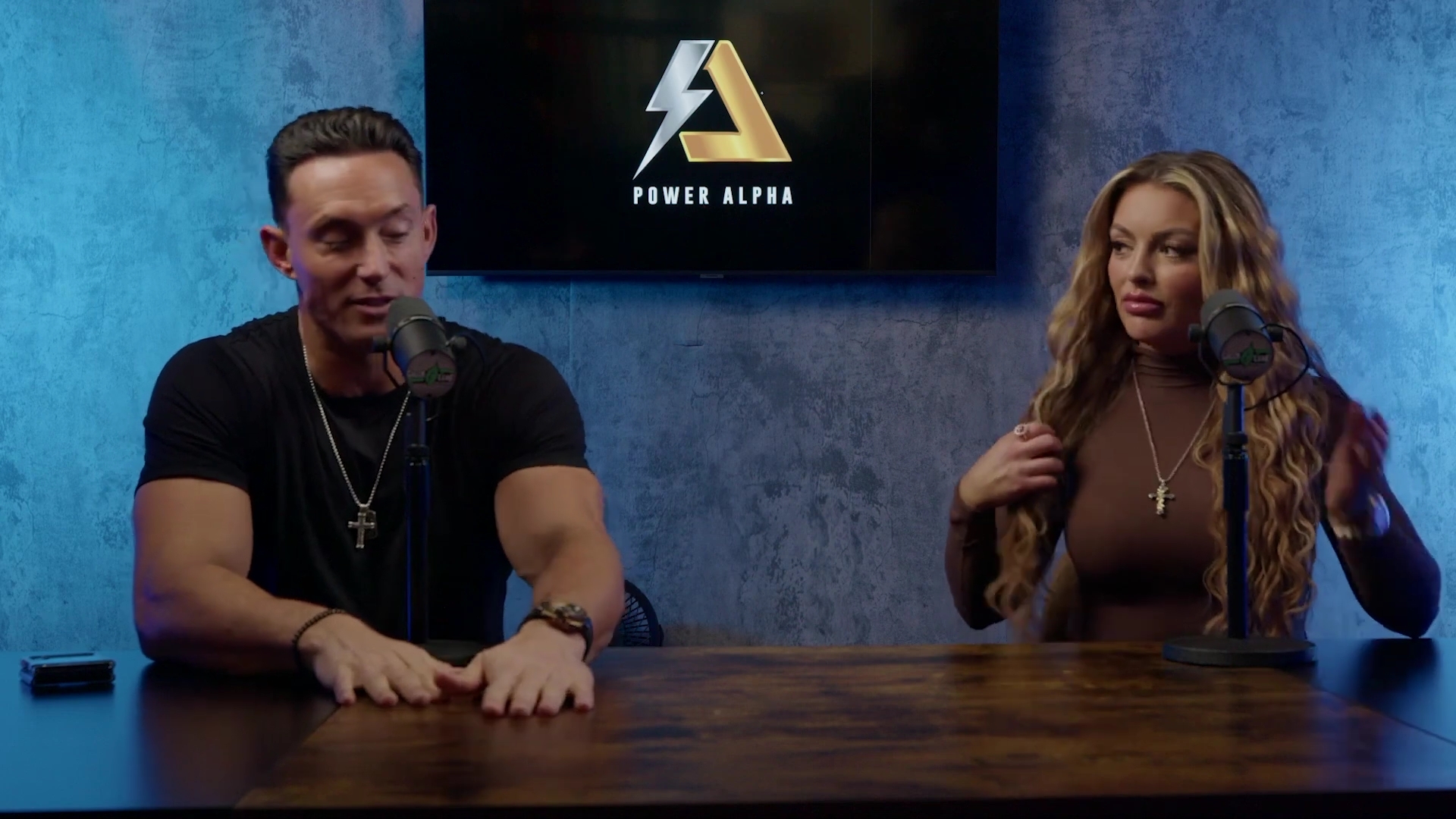 x2mate_com-Ep_9_-_Power_Alphas_Podcast___28Mandy_Saccomanno___Sabby_Piscitelli29-281080p29_mp40102.jpg