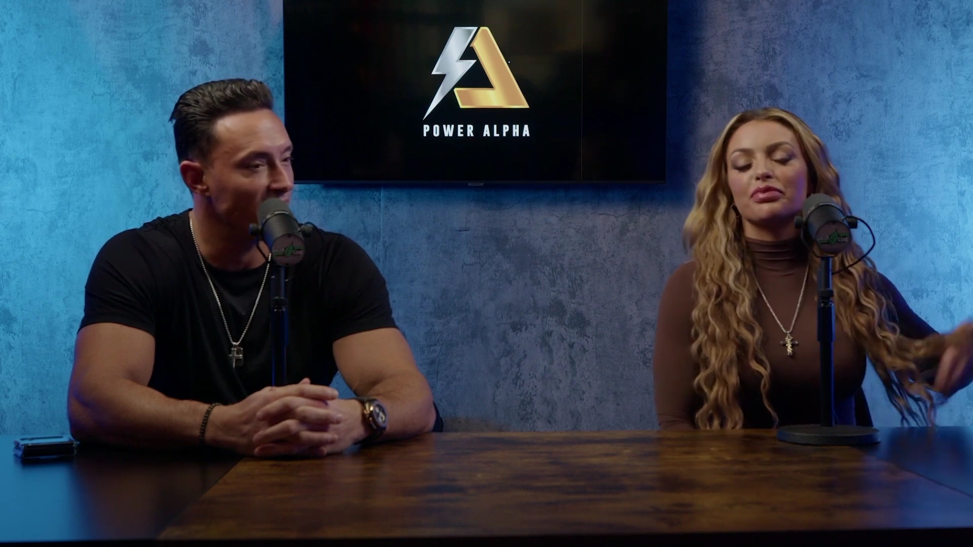 x2mate_com-Ep_9_-_Power_Alphas_Podcast___28Mandy_Saccomanno___Sabby_Piscitelli29-281080p29_mp40114.jpg