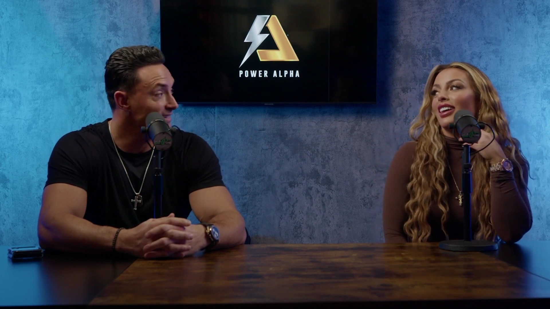 x2mate_com-Ep_9_-_Power_Alphas_Podcast___28Mandy_Saccomanno___Sabby_Piscitelli29-281080p29_mp40121.jpg