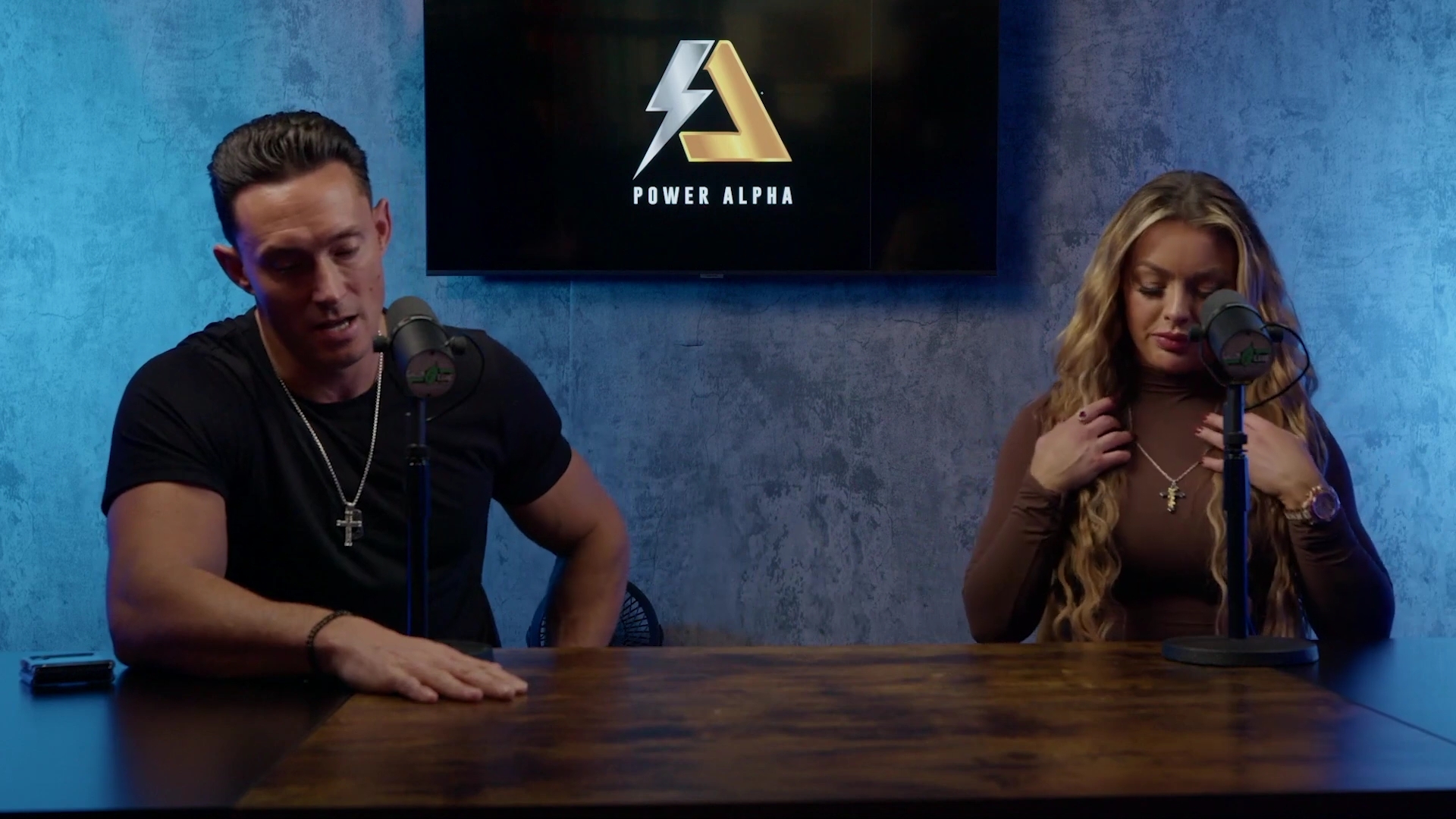 x2mate_com-Ep_9_-_Power_Alphas_Podcast___28Mandy_Saccomanno___Sabby_Piscitelli29-281080p29_mp40224.jpg