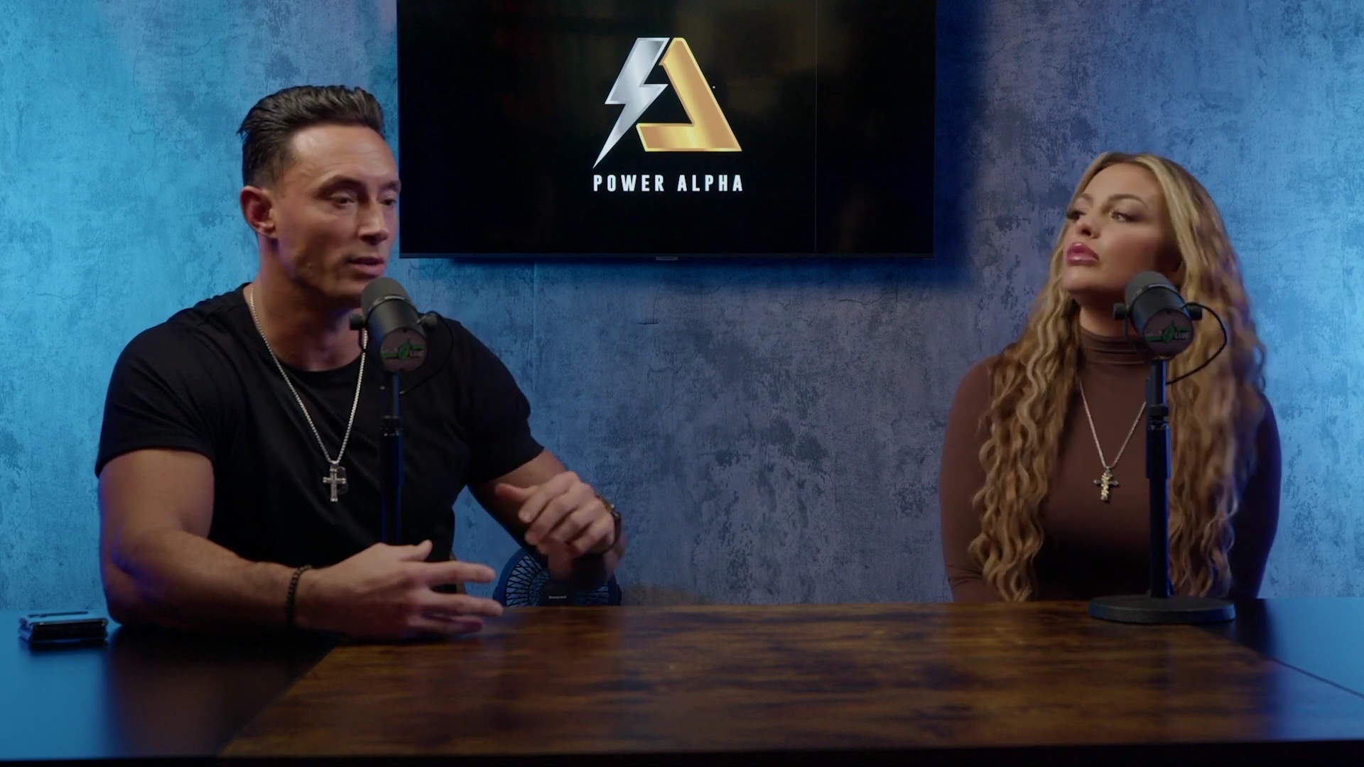 x2mate_com-Ep_9_-_Power_Alphas_Podcast___28Mandy_Saccomanno___Sabby_Piscitelli29-281080p29_mp40229.jpg
