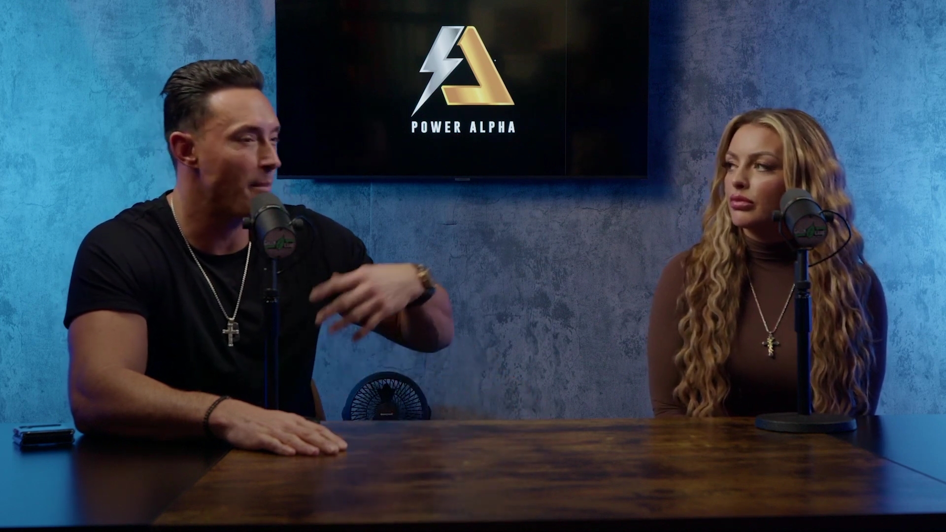 x2mate_com-Ep_9_-_Power_Alphas_Podcast___28Mandy_Saccomanno___Sabby_Piscitelli29-281080p29_mp40241.jpg