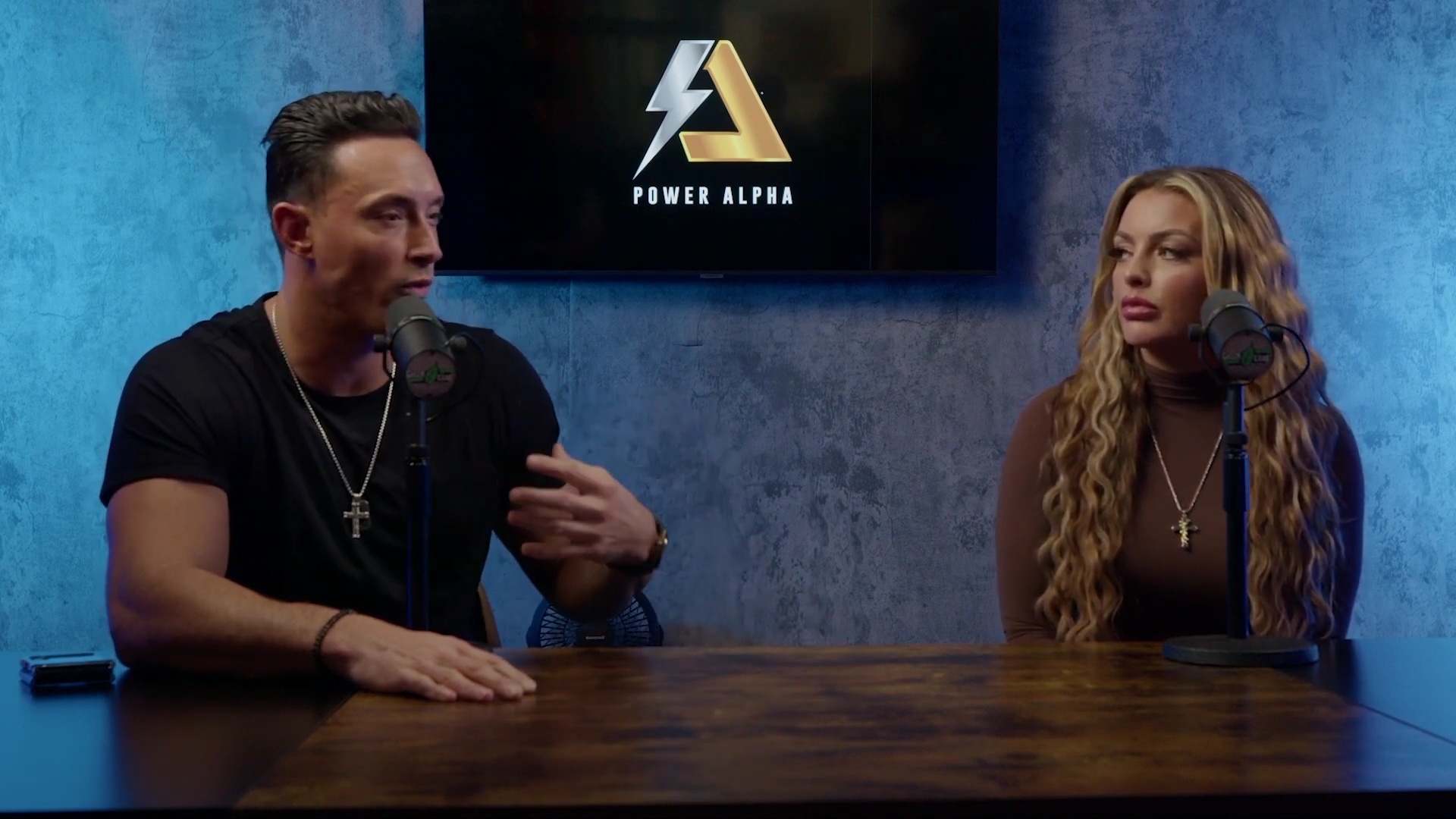 x2mate_com-Ep_9_-_Power_Alphas_Podcast___28Mandy_Saccomanno___Sabby_Piscitelli29-281080p29_mp40242.jpg