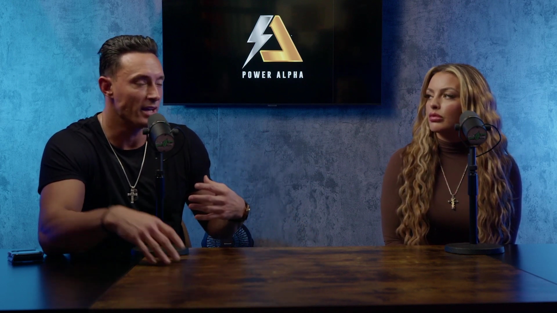 x2mate_com-Ep_9_-_Power_Alphas_Podcast___28Mandy_Saccomanno___Sabby_Piscitelli29-281080p29_mp40243.jpg