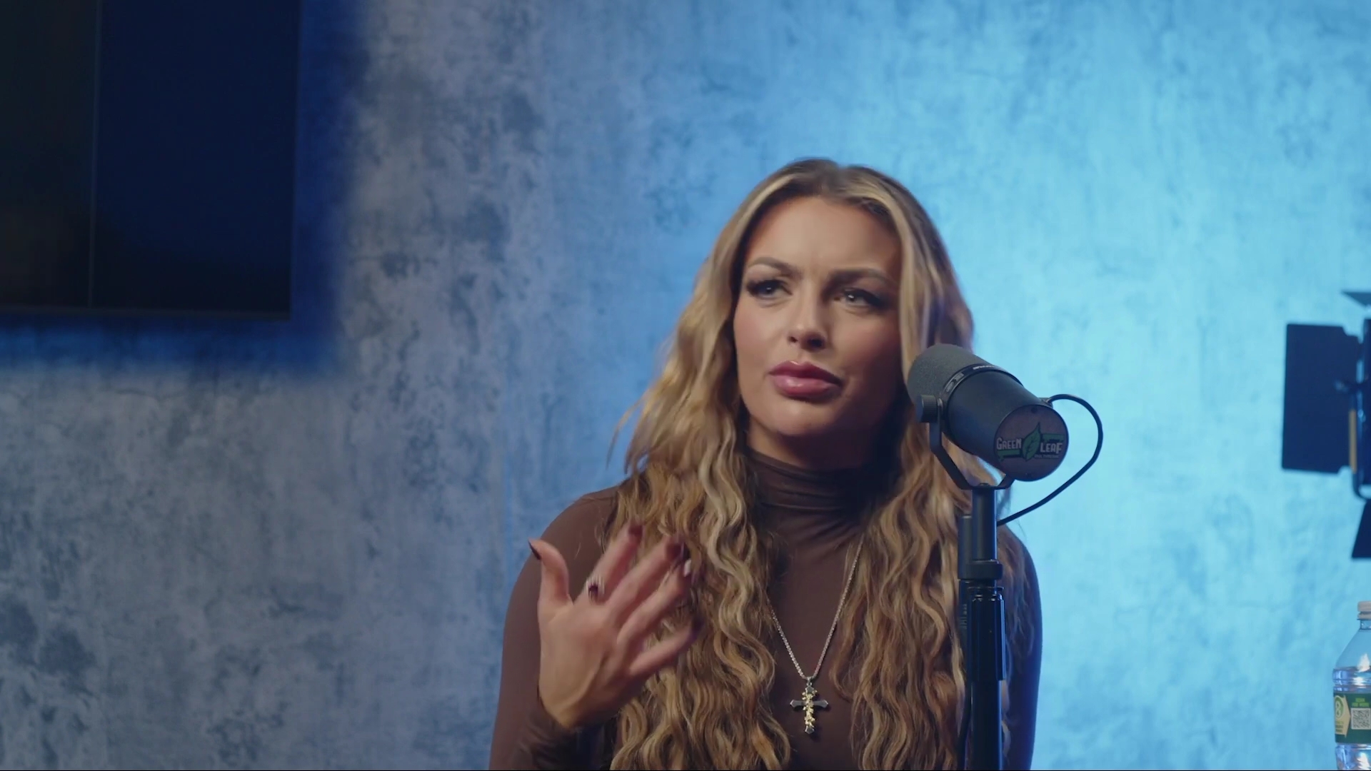 x2mate_com-Ep_9_-_Power_Alphas_Podcast___28Mandy_Saccomanno___Sabby_Piscitelli29-281080p29_mp40337.jpg