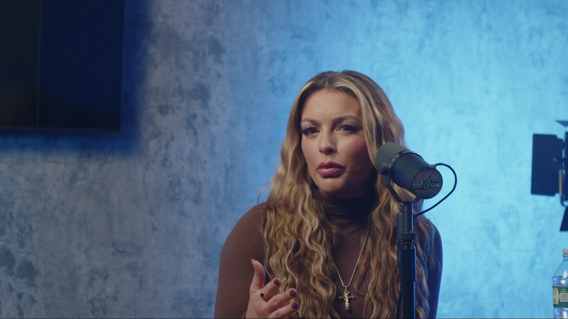 x2mate_com-Ep_9_-_Power_Alphas_Podcast___28Mandy_Saccomanno___Sabby_Piscitelli29-281080p29_mp40338.jpg