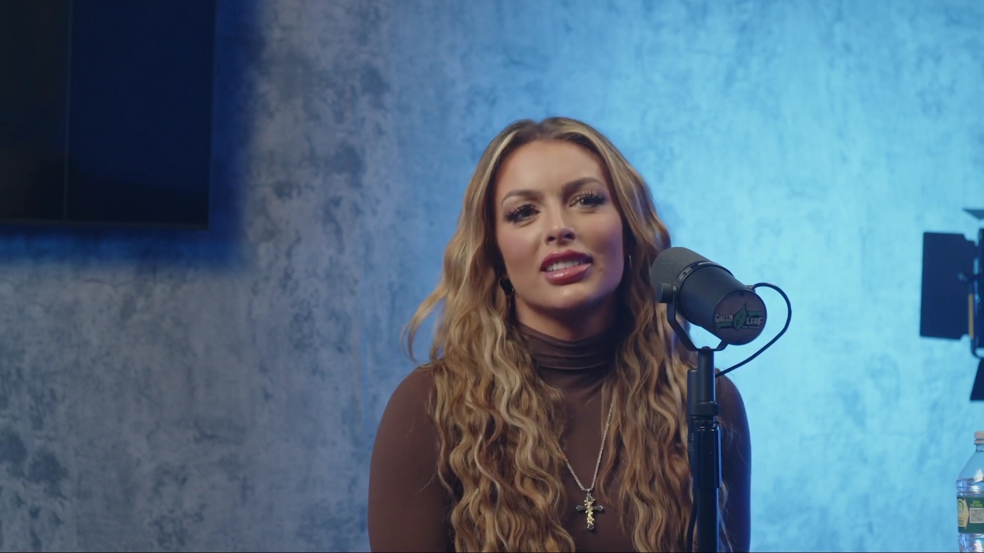 x2mate_com-Ep_9_-_Power_Alphas_Podcast___28Mandy_Saccomanno___Sabby_Piscitelli29-281080p29_mp40373.jpg
