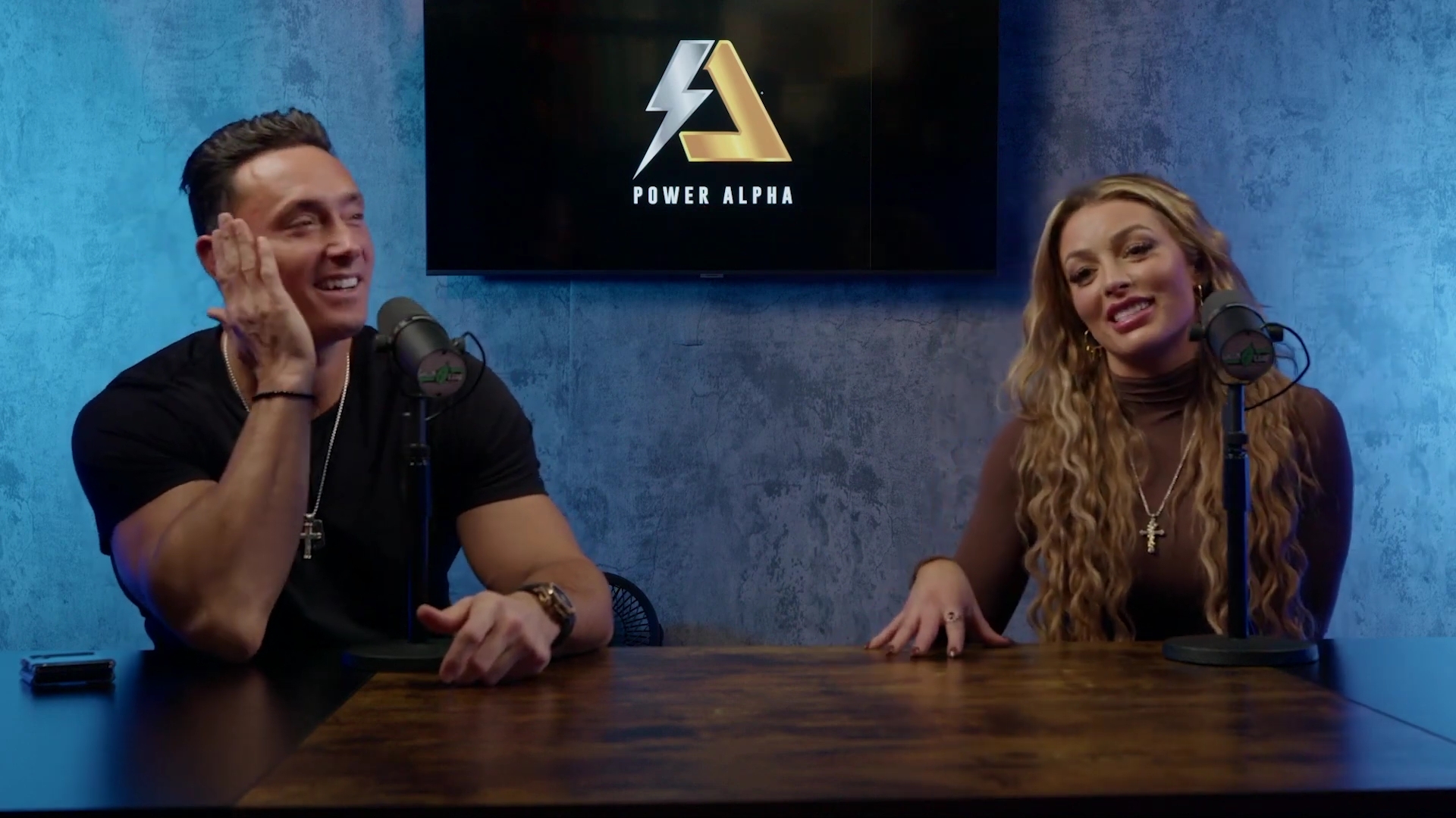 x2mate_com-Ep_9_-_Power_Alphas_Podcast___28Mandy_Saccomanno___Sabby_Piscitelli29-281080p29_mp40388.jpg