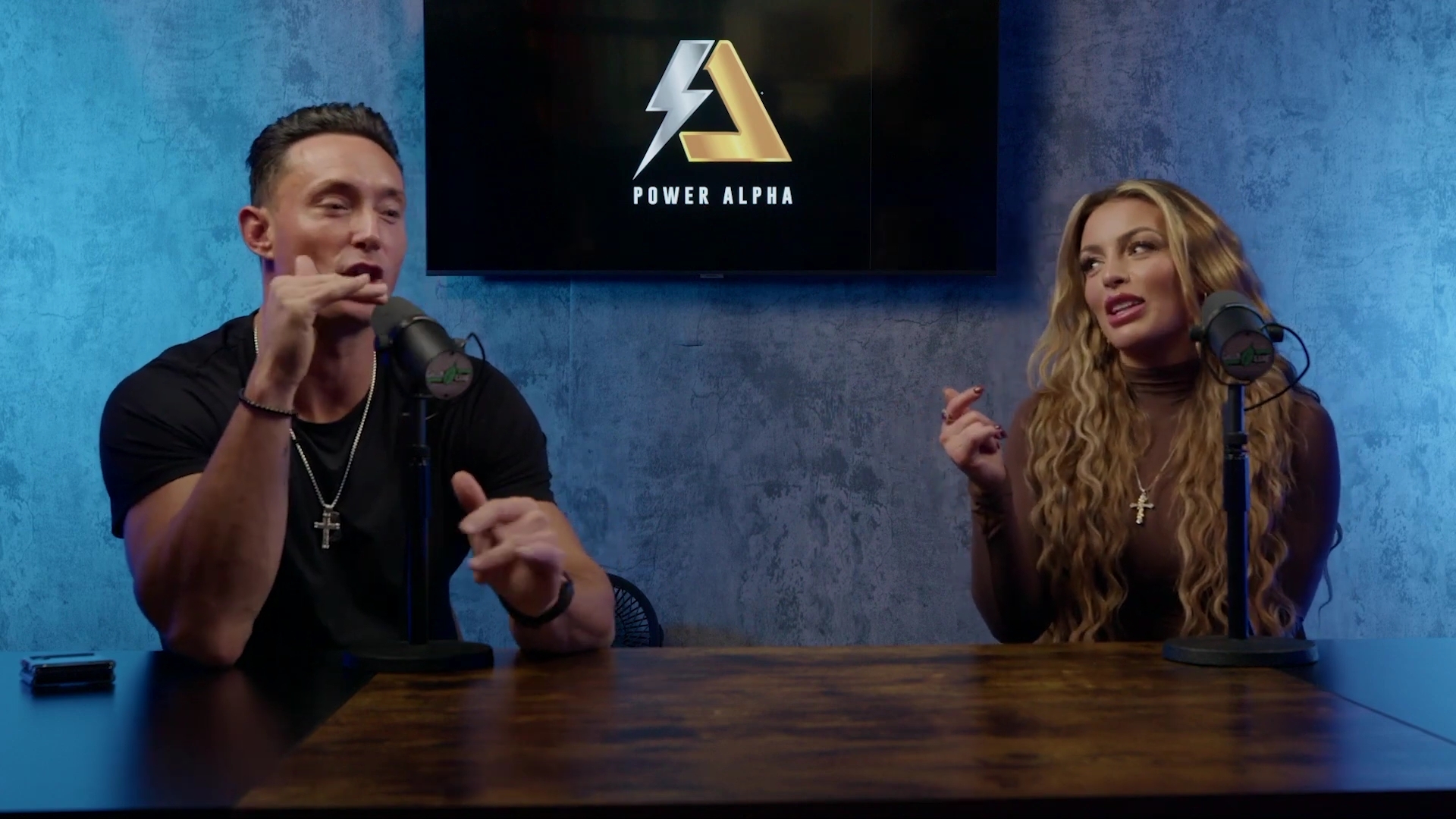 x2mate_com-Ep_9_-_Power_Alphas_Podcast___28Mandy_Saccomanno___Sabby_Piscitelli29-281080p29_mp40401.jpg
