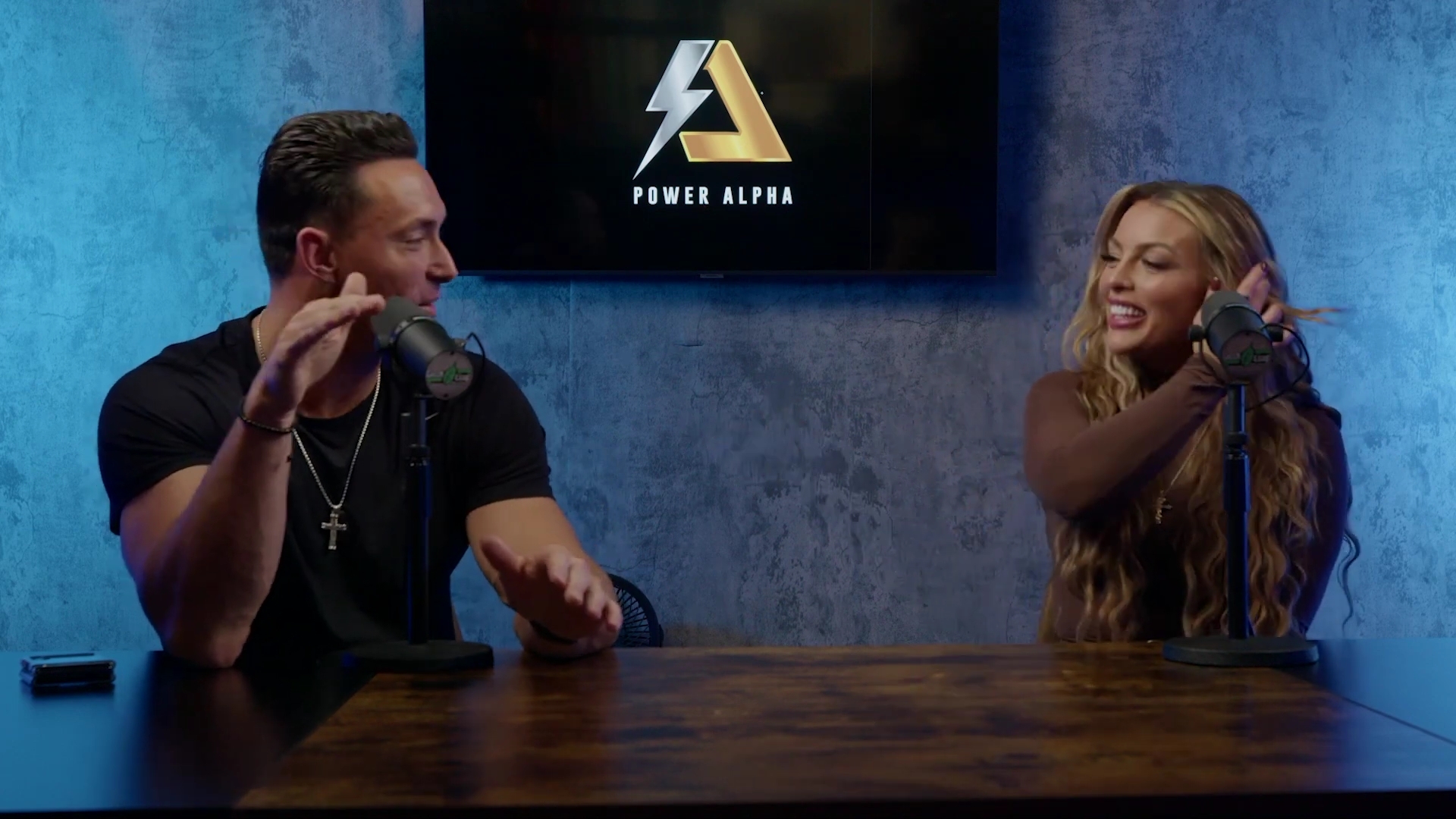 x2mate_com-Ep_9_-_Power_Alphas_Podcast___28Mandy_Saccomanno___Sabby_Piscitelli29-281080p29_mp40404.jpg