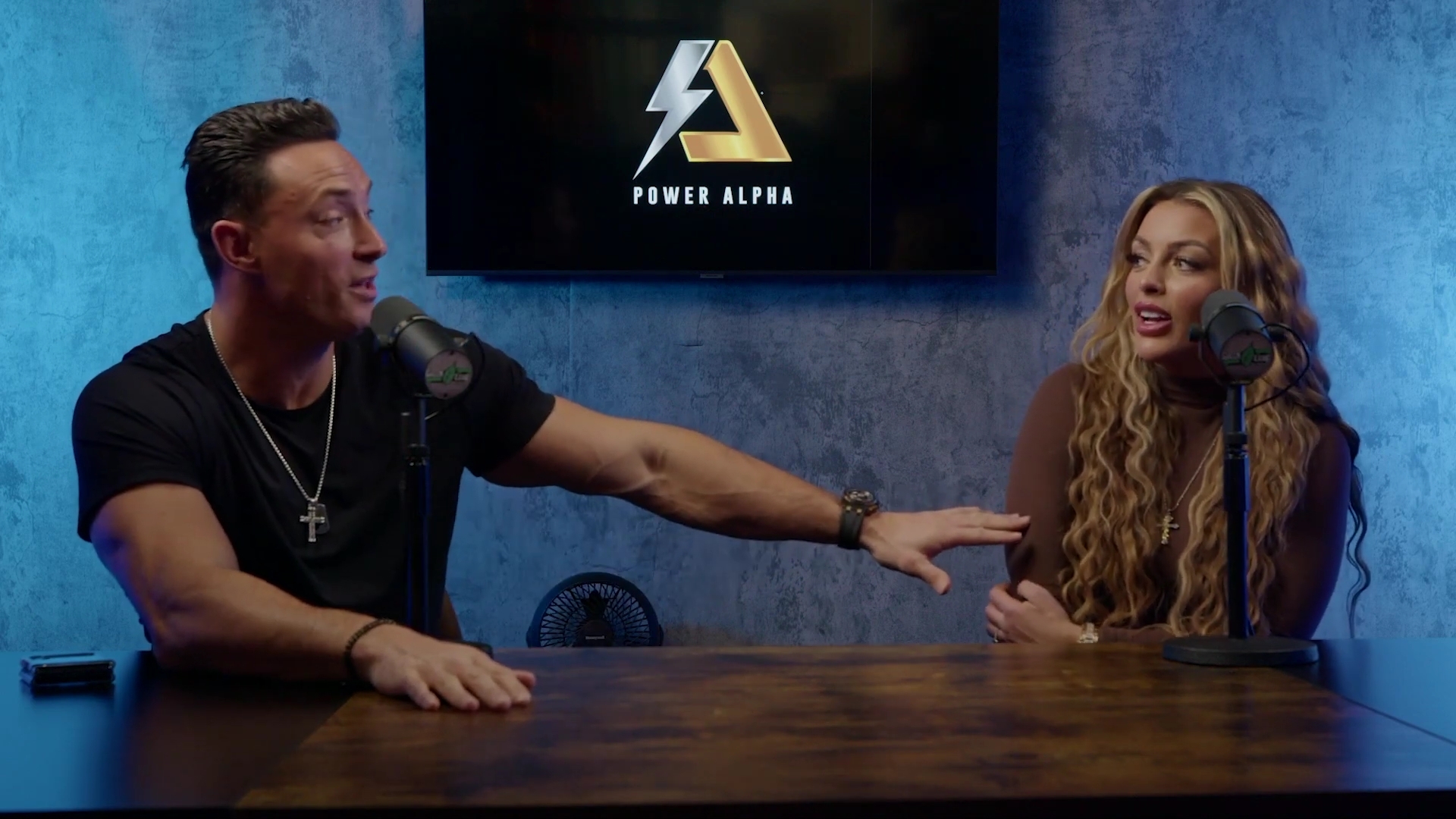 x2mate_com-Ep_9_-_Power_Alphas_Podcast___28Mandy_Saccomanno___Sabby_Piscitelli29-281080p29_mp40412.jpg