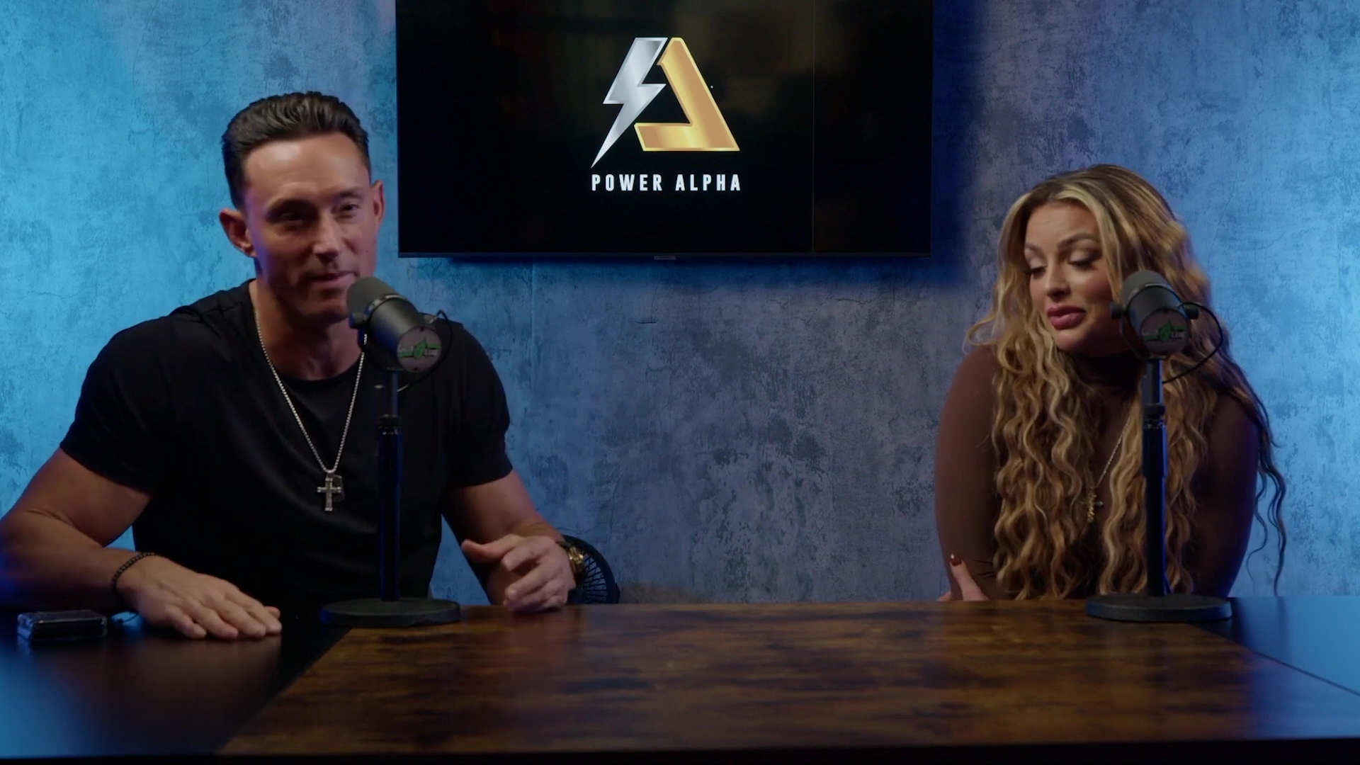 x2mate_com-Ep_9_-_Power_Alphas_Podcast___28Mandy_Saccomanno___Sabby_Piscitelli29-281080p29_mp40420.jpg