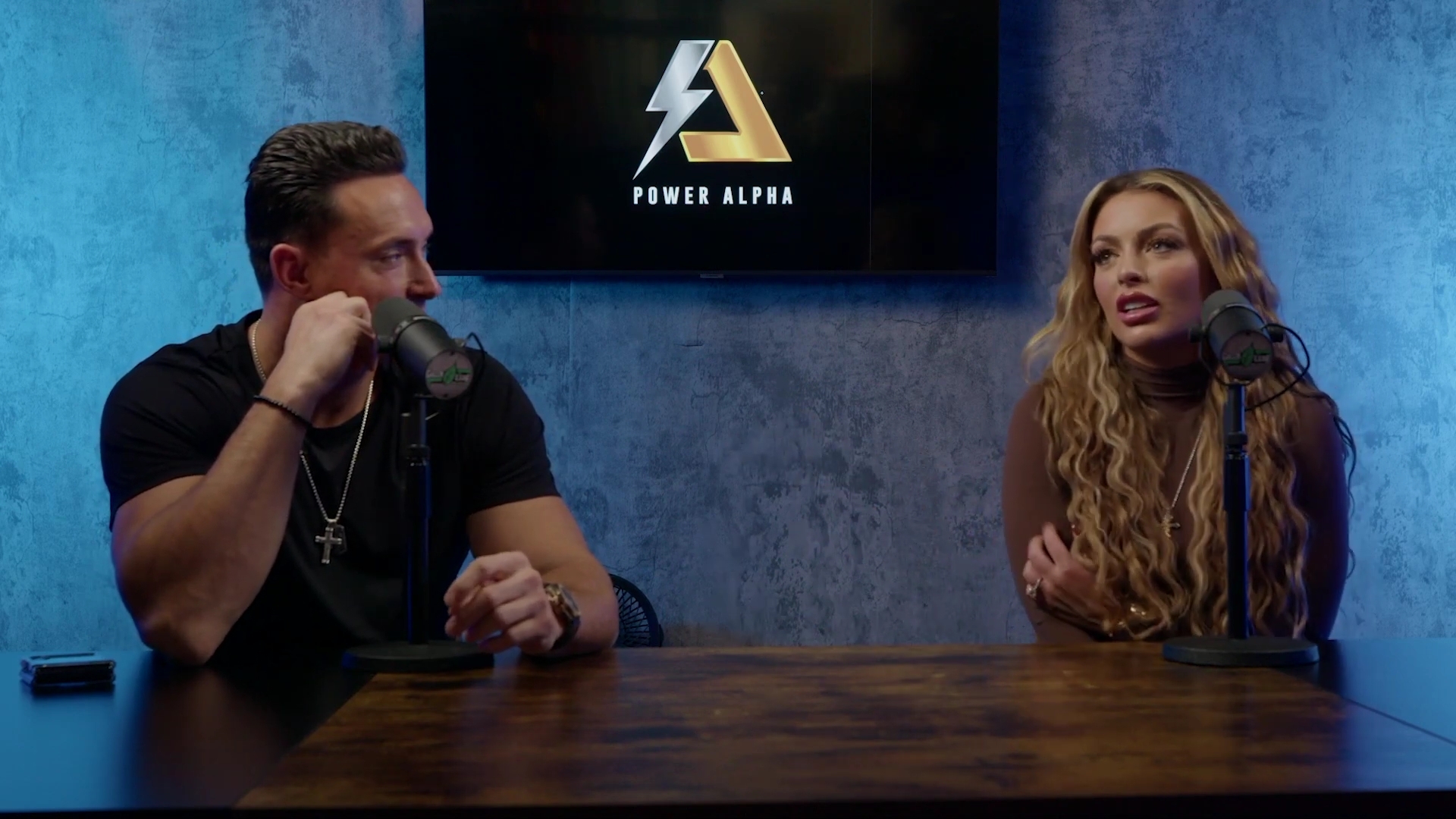 x2mate_com-Ep_9_-_Power_Alphas_Podcast___28Mandy_Saccomanno___Sabby_Piscitelli29-281080p29_mp40448.jpg
