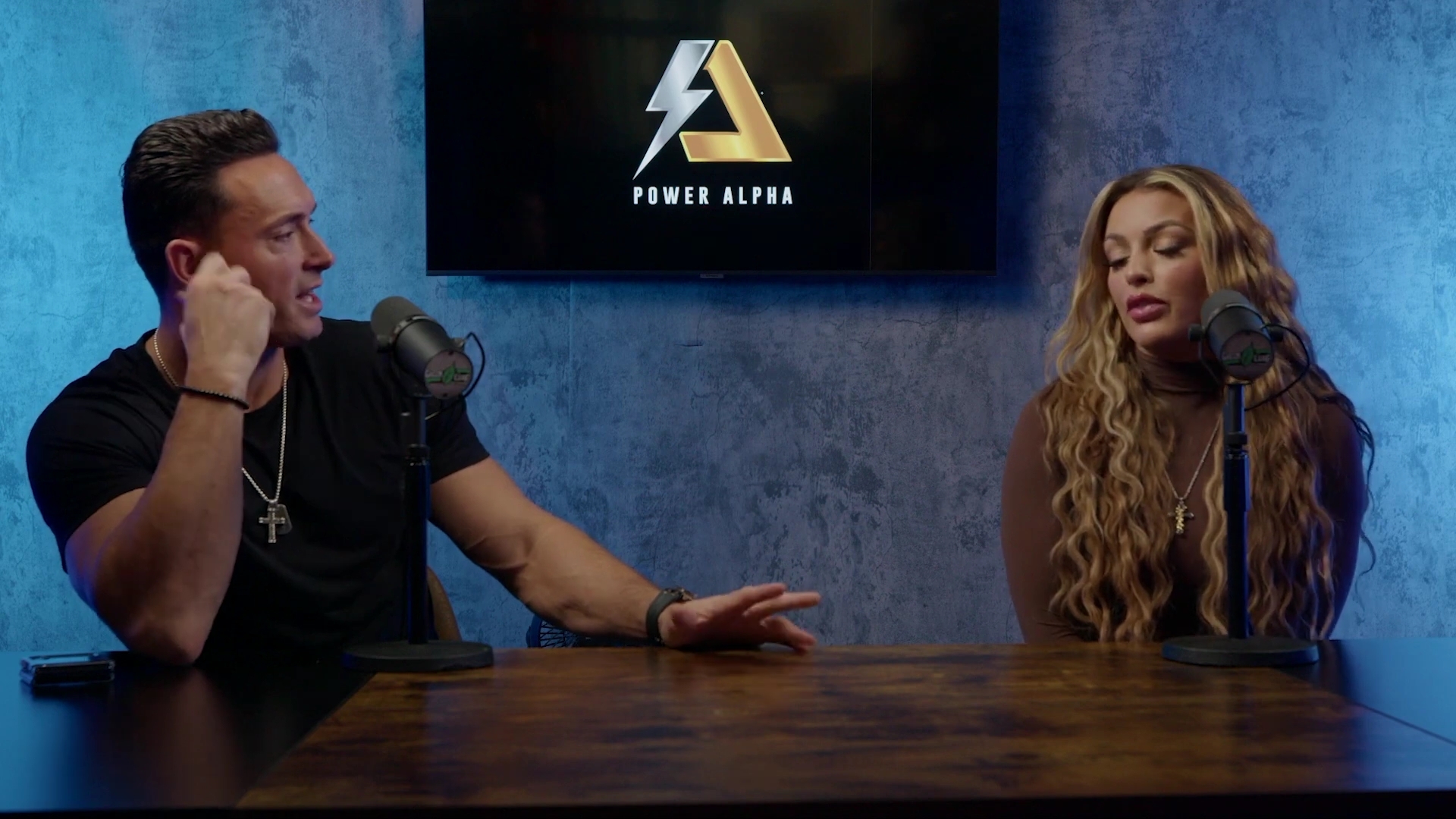 x2mate_com-Ep_9_-_Power_Alphas_Podcast___28Mandy_Saccomanno___Sabby_Piscitelli29-281080p29_mp40454.jpg