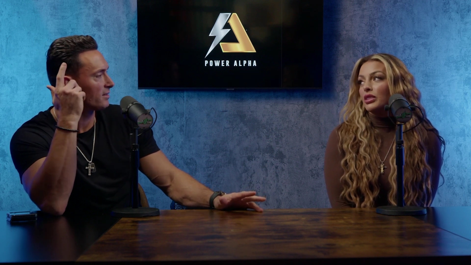x2mate_com-Ep_9_-_Power_Alphas_Podcast___28Mandy_Saccomanno___Sabby_Piscitelli29-281080p29_mp40455.jpg
