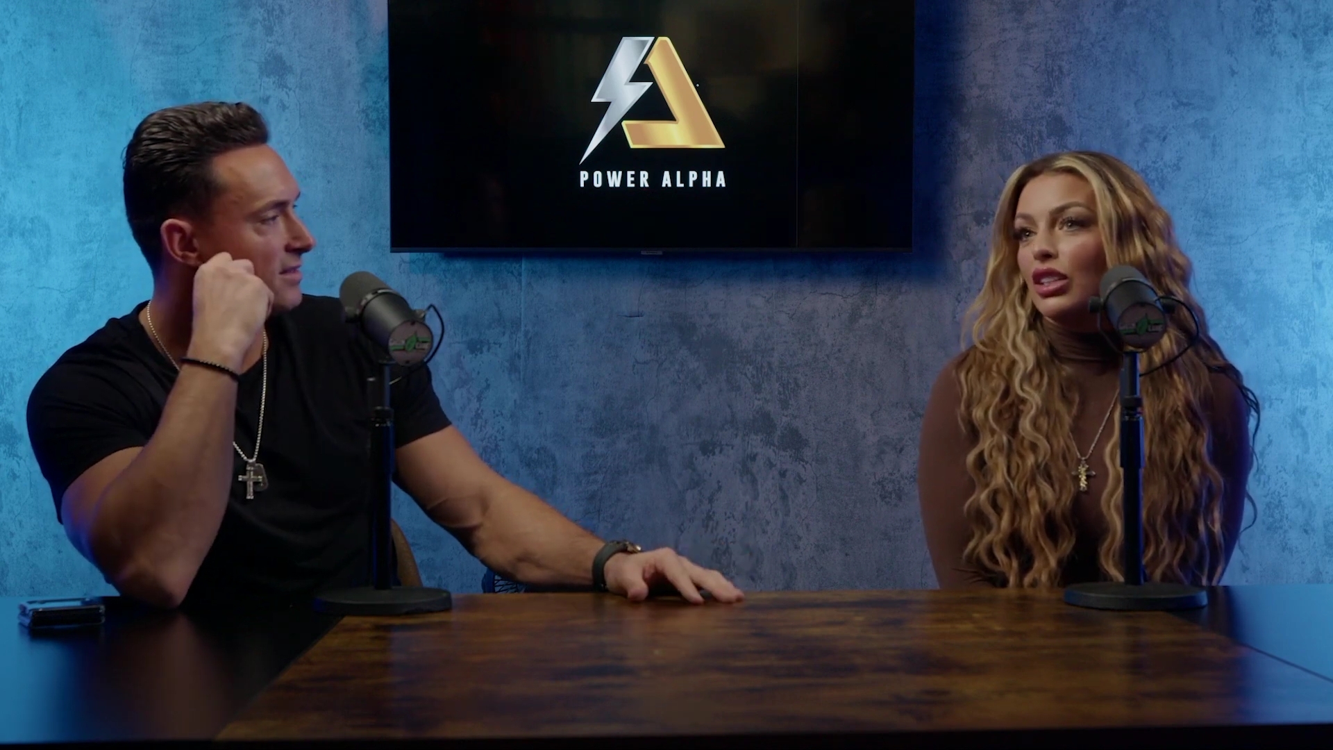 x2mate_com-Ep_9_-_Power_Alphas_Podcast___28Mandy_Saccomanno___Sabby_Piscitelli29-281080p29_mp40456.jpg