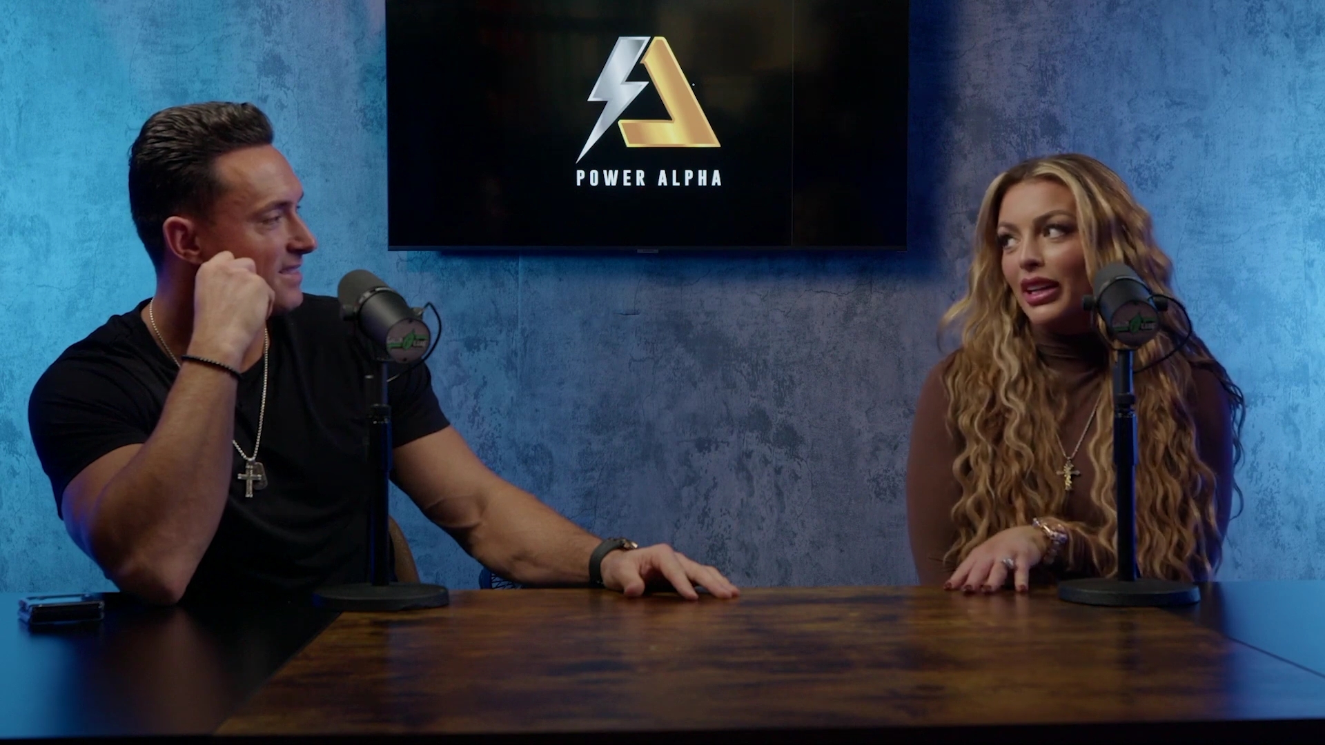 x2mate_com-Ep_9_-_Power_Alphas_Podcast___28Mandy_Saccomanno___Sabby_Piscitelli29-281080p29_mp40460.jpg