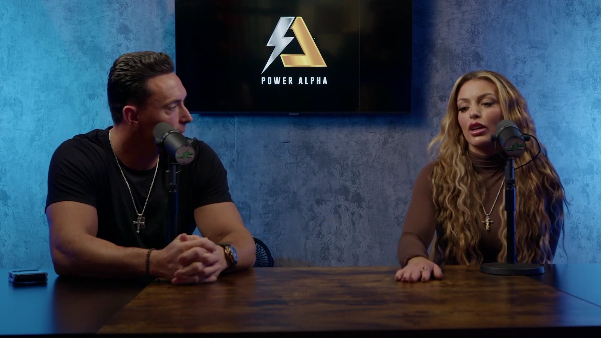 x2mate_com-Ep_9_-_Power_Alphas_Podcast___28Mandy_Saccomanno___Sabby_Piscitelli29-281080p29_mp40476.jpg