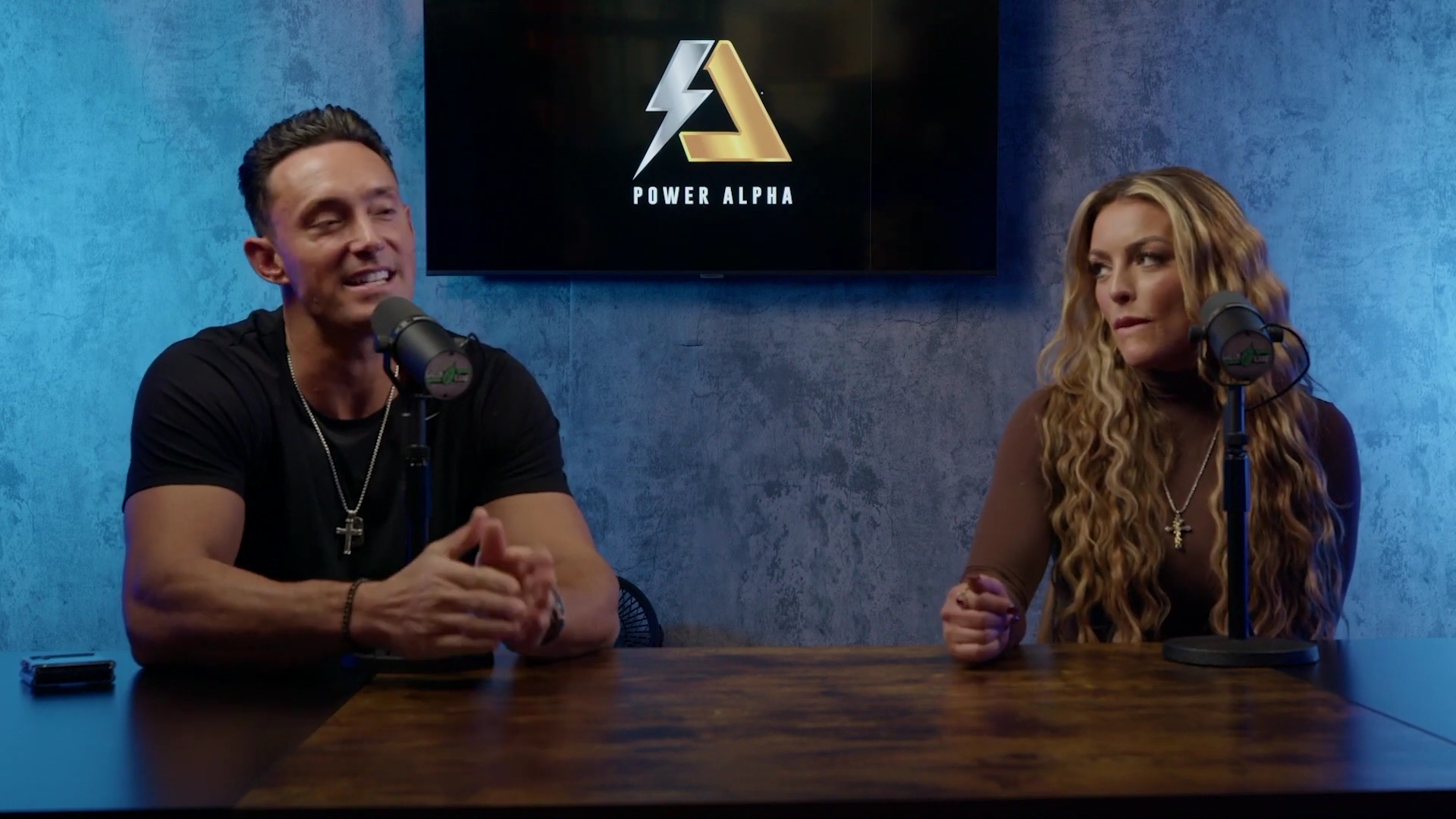 x2mate_com-Ep_9_-_Power_Alphas_Podcast___28Mandy_Saccomanno___Sabby_Piscitelli29-281080p29_mp40486.jpg