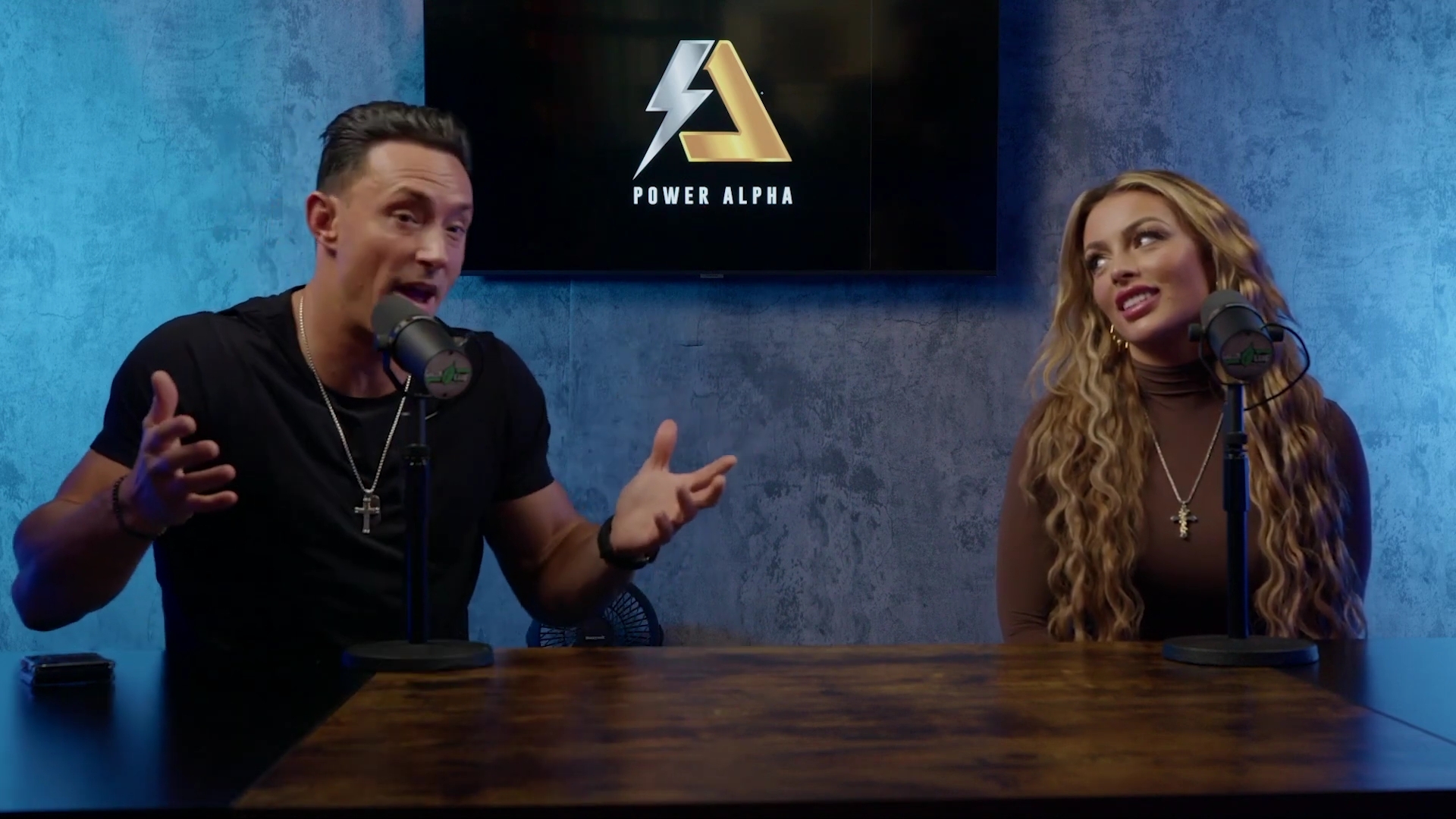 x2mate_com-Ep_9_-_Power_Alphas_Podcast___28Mandy_Saccomanno___Sabby_Piscitelli29-281080p29_mp40526.jpg