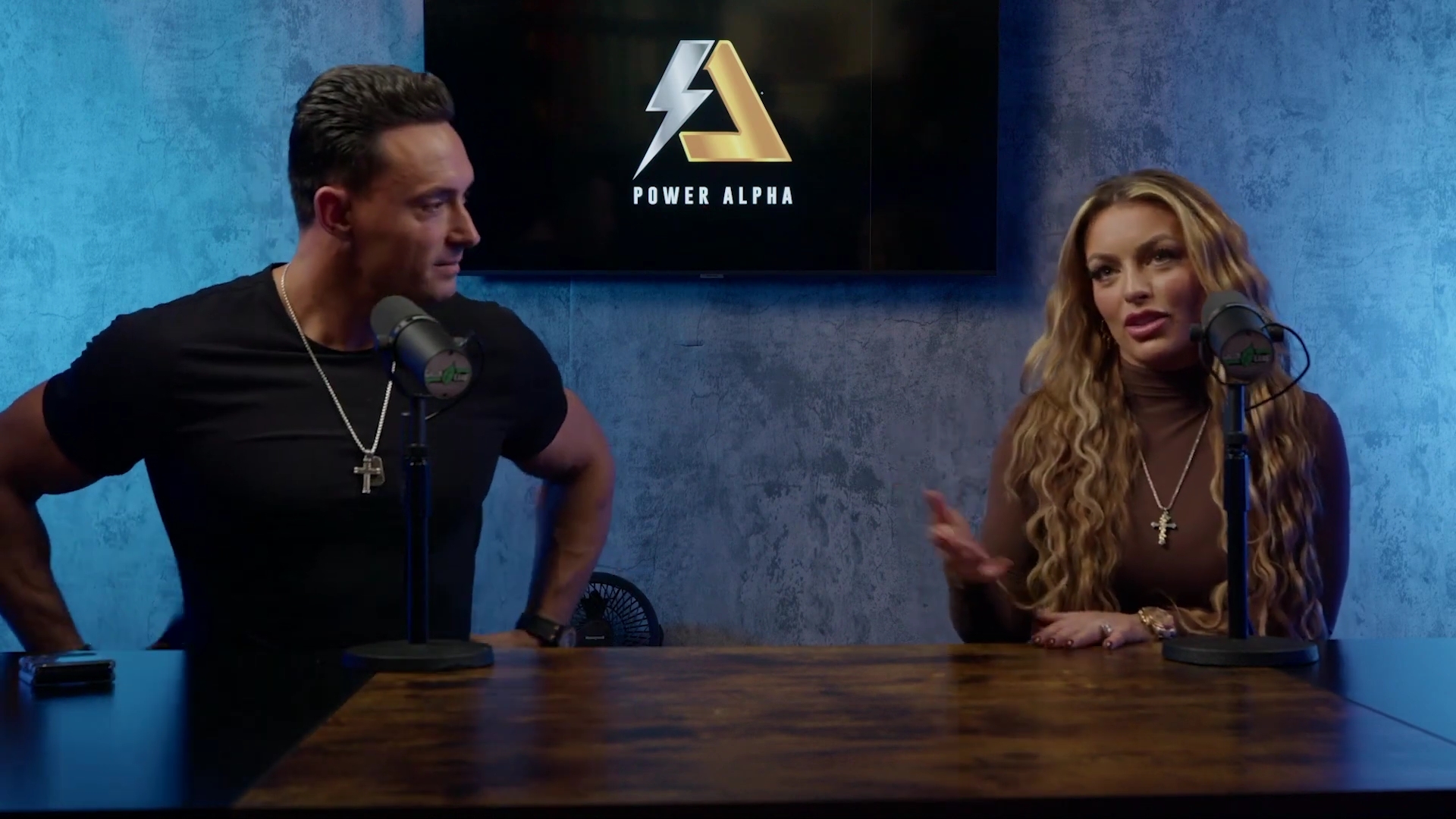 x2mate_com-Ep_9_-_Power_Alphas_Podcast___28Mandy_Saccomanno___Sabby_Piscitelli29-281080p29_mp40536.jpg