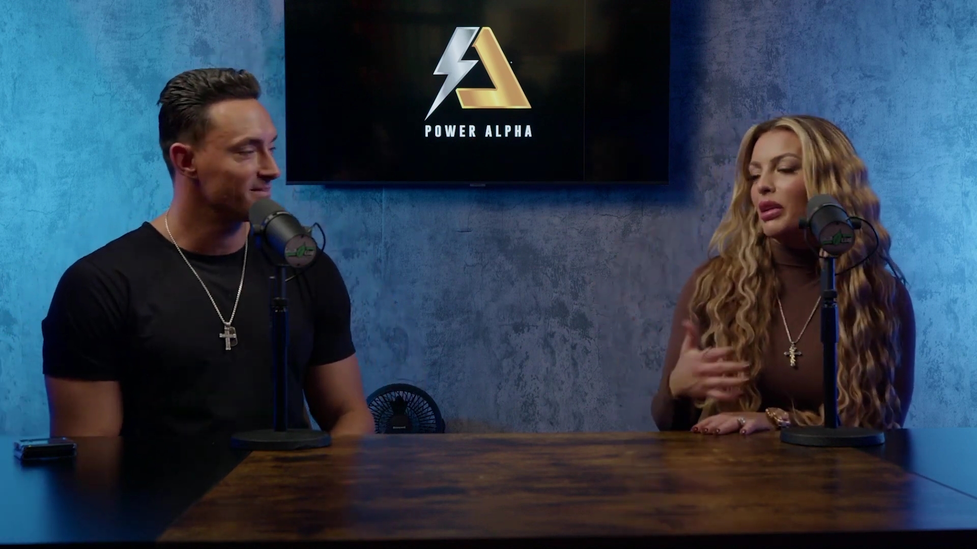 x2mate_com-Ep_9_-_Power_Alphas_Podcast___28Mandy_Saccomanno___Sabby_Piscitelli29-281080p29_mp40539.jpg