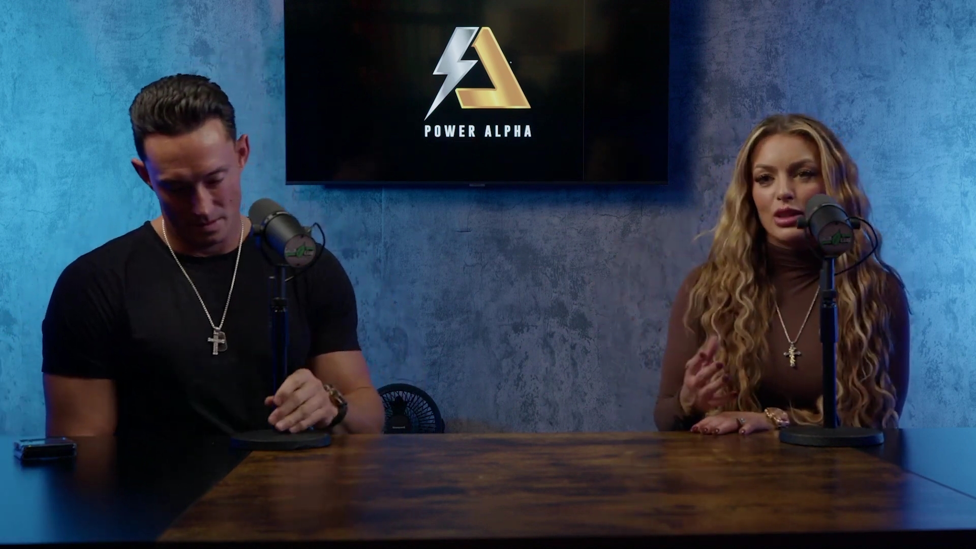 x2mate_com-Ep_9_-_Power_Alphas_Podcast___28Mandy_Saccomanno___Sabby_Piscitelli29-281080p29_mp40540.jpg