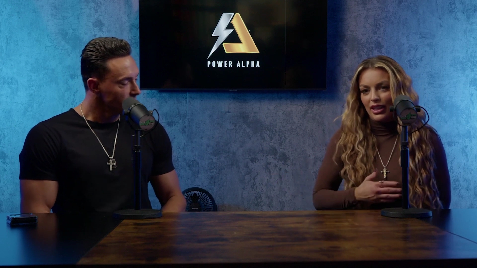 x2mate_com-Ep_9_-_Power_Alphas_Podcast___28Mandy_Saccomanno___Sabby_Piscitelli29-281080p29_mp40542.jpg