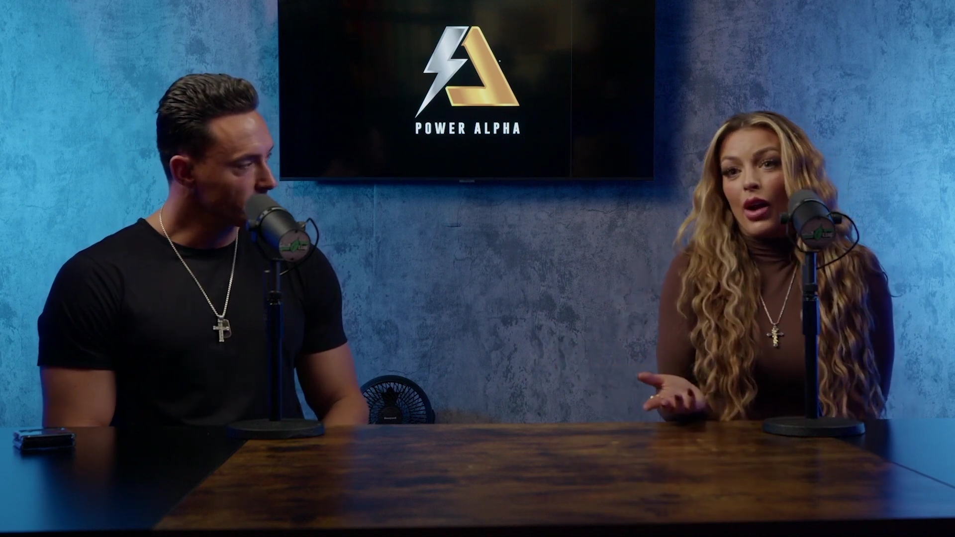 x2mate_com-Ep_9_-_Power_Alphas_Podcast___28Mandy_Saccomanno___Sabby_Piscitelli29-281080p29_mp40544.jpg
