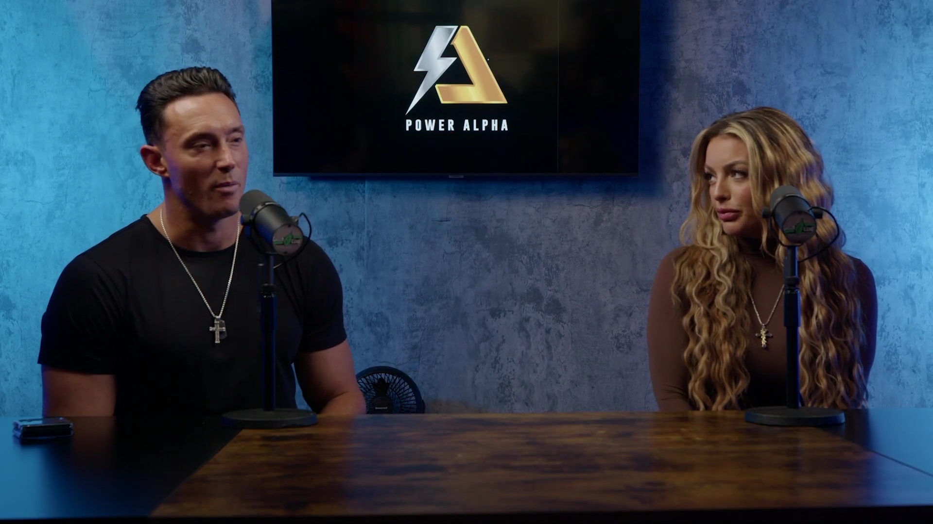 x2mate_com-Ep_9_-_Power_Alphas_Podcast___28Mandy_Saccomanno___Sabby_Piscitelli29-281080p29_mp40573.jpg
