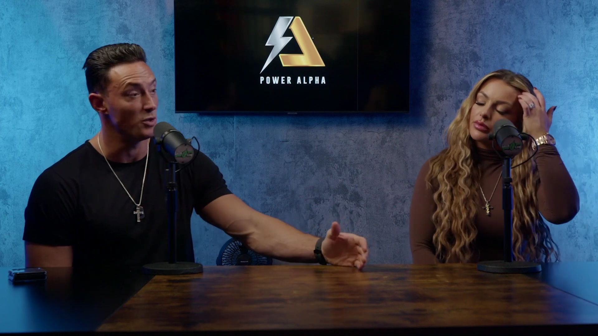 x2mate_com-Ep_9_-_Power_Alphas_Podcast___28Mandy_Saccomanno___Sabby_Piscitelli29-281080p29_mp40577.jpg