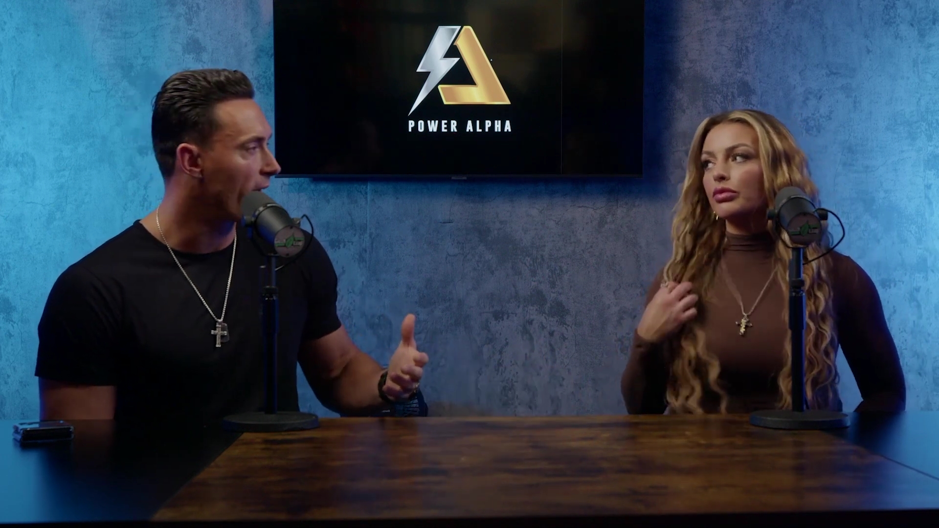 x2mate_com-Ep_9_-_Power_Alphas_Podcast___28Mandy_Saccomanno___Sabby_Piscitelli29-281080p29_mp40580.jpg