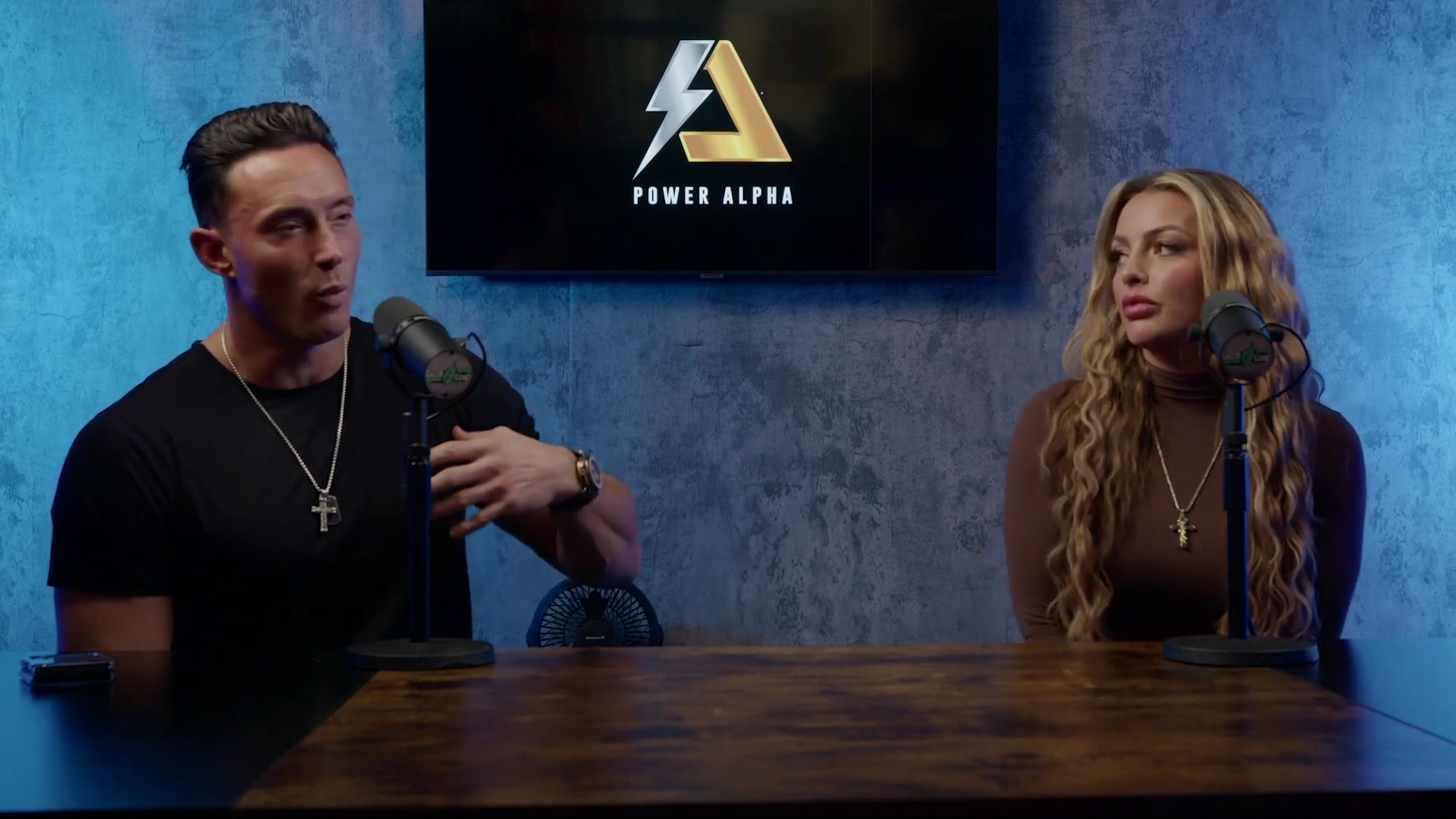 x2mate_com-Ep_9_-_Power_Alphas_Podcast___28Mandy_Saccomanno___Sabby_Piscitelli29-281080p29_mp40581.jpg