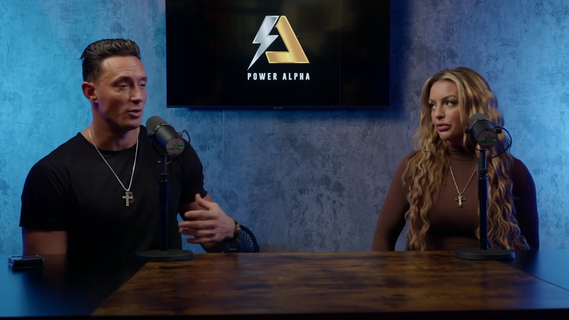 x2mate_com-Ep_9_-_Power_Alphas_Podcast___28Mandy_Saccomanno___Sabby_Piscitelli29-281080p29_mp40584.jpg