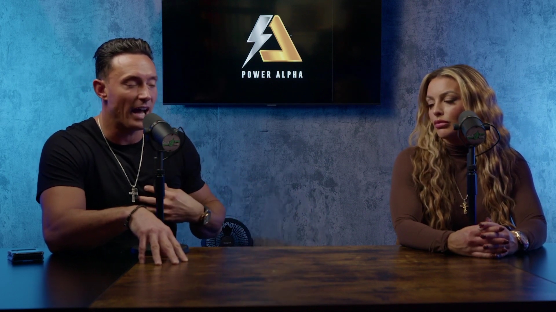 x2mate_com-Ep_9_-_Power_Alphas_Podcast___28Mandy_Saccomanno___Sabby_Piscitelli29-281080p29_mp40604.jpg