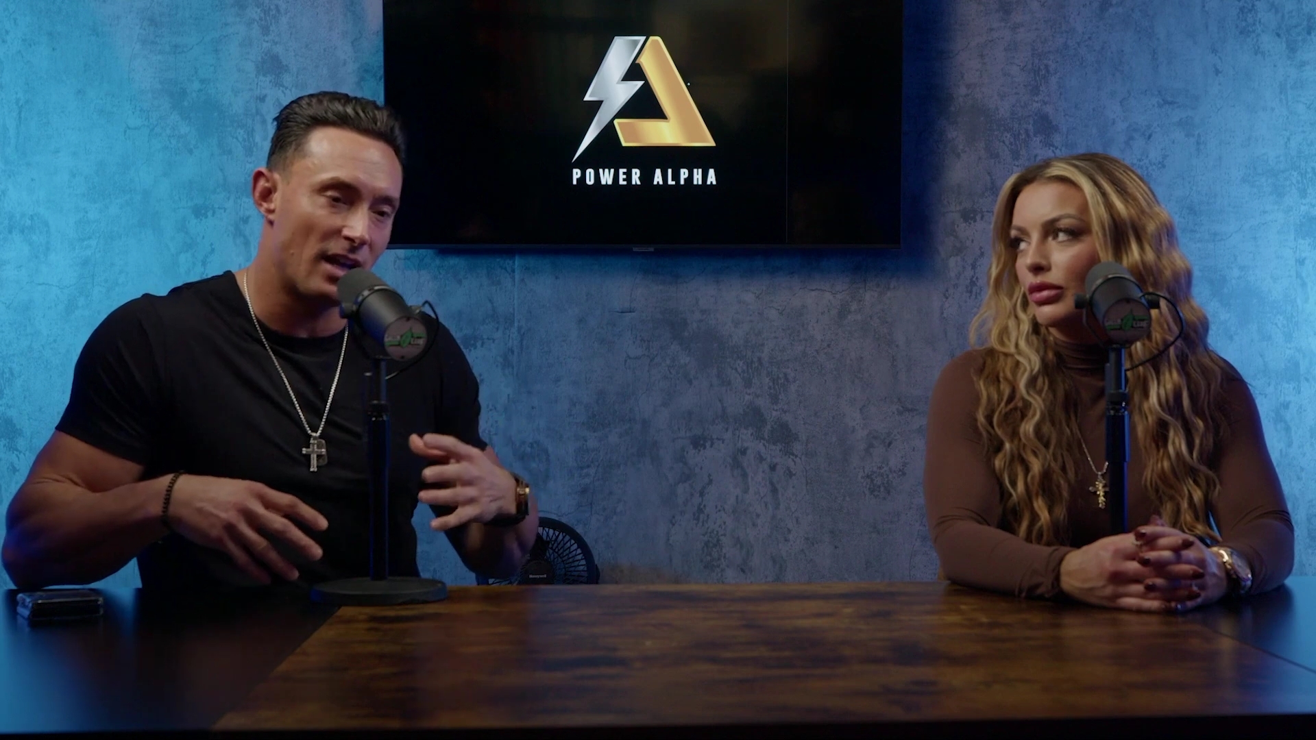 x2mate_com-Ep_9_-_Power_Alphas_Podcast___28Mandy_Saccomanno___Sabby_Piscitelli29-281080p29_mp40605.jpg