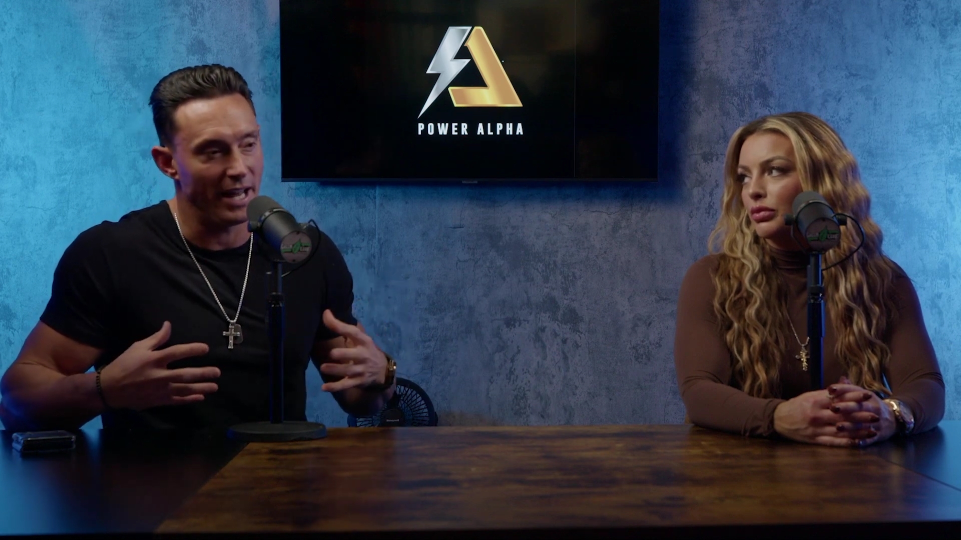 x2mate_com-Ep_9_-_Power_Alphas_Podcast___28Mandy_Saccomanno___Sabby_Piscitelli29-281080p29_mp40607.jpg