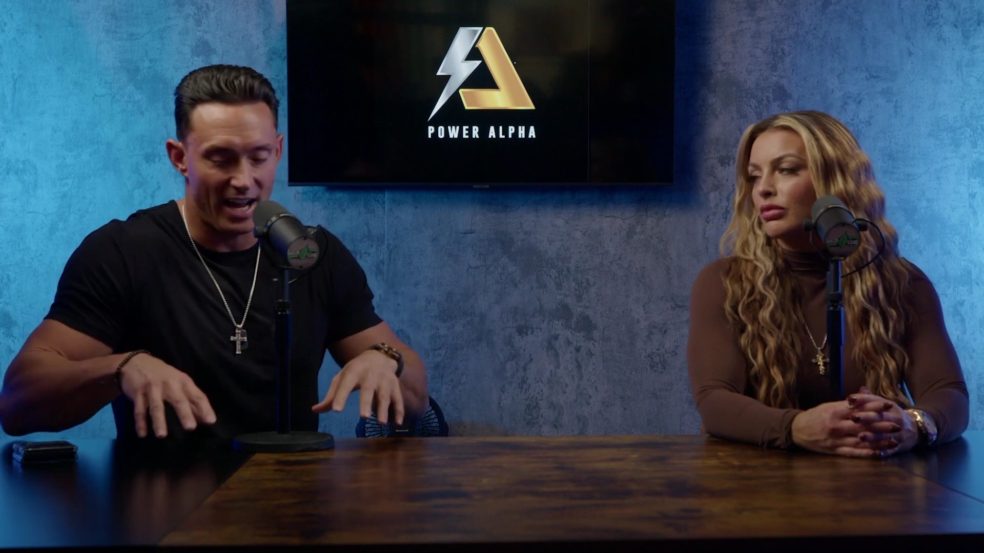 x2mate_com-Ep_9_-_Power_Alphas_Podcast___28Mandy_Saccomanno___Sabby_Piscitelli29-281080p29_mp40610.jpg