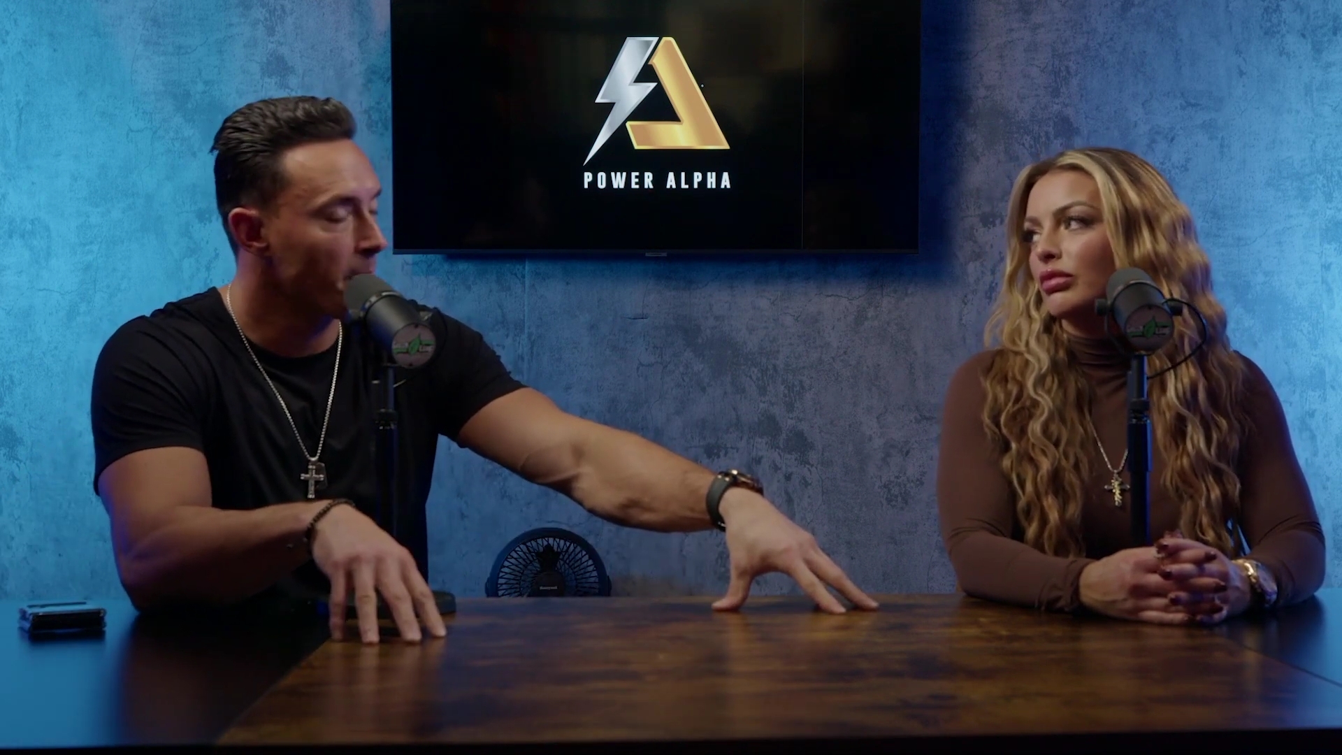 x2mate_com-Ep_9_-_Power_Alphas_Podcast___28Mandy_Saccomanno___Sabby_Piscitelli29-281080p29_mp40614.jpg