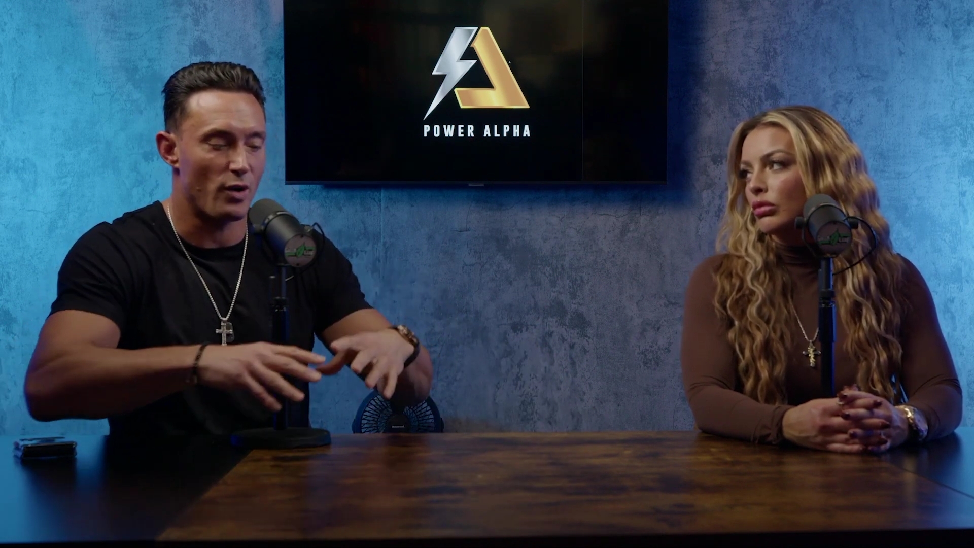 x2mate_com-Ep_9_-_Power_Alphas_Podcast___28Mandy_Saccomanno___Sabby_Piscitelli29-281080p29_mp40624.jpg